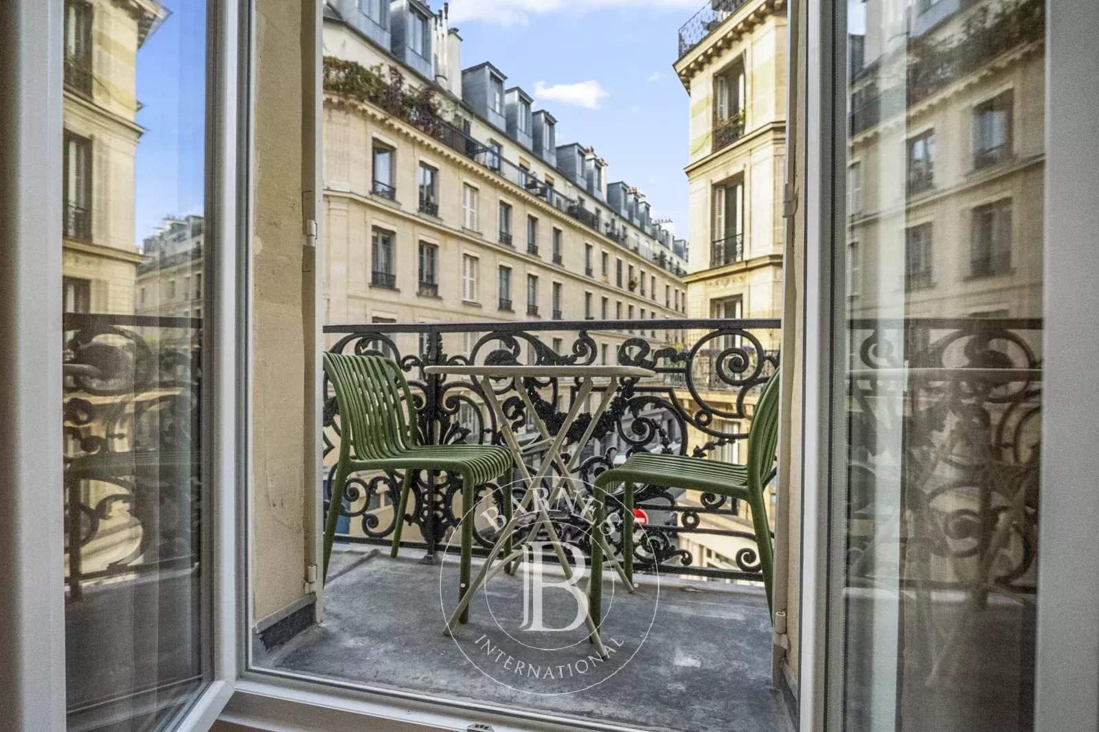 Paris  - Apartment 2 Bedrooms - picture 2