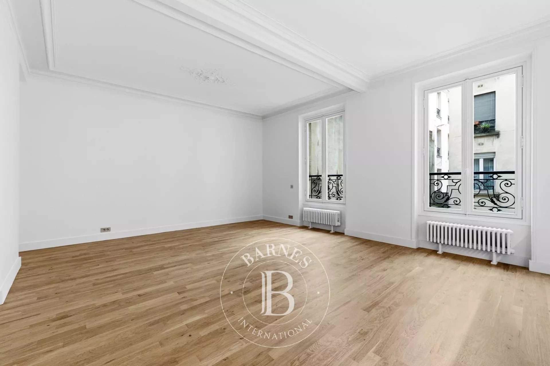 Paris  - Appartement 2 Pi&egrave;ces, 1 Chambre - picture 2