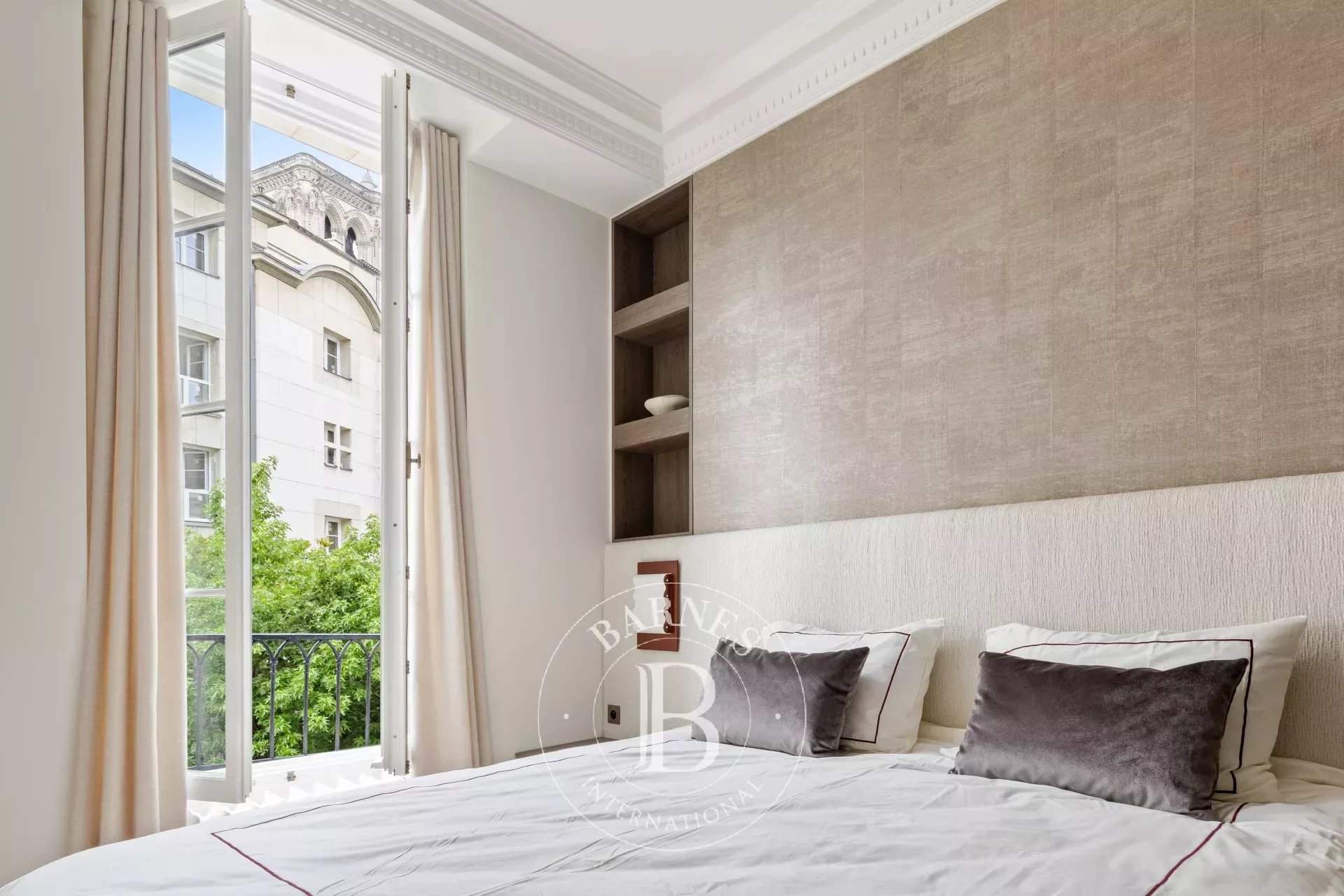 Paris  - Appartement 6 Pi&egrave;ces 3 Chambres - picture 11