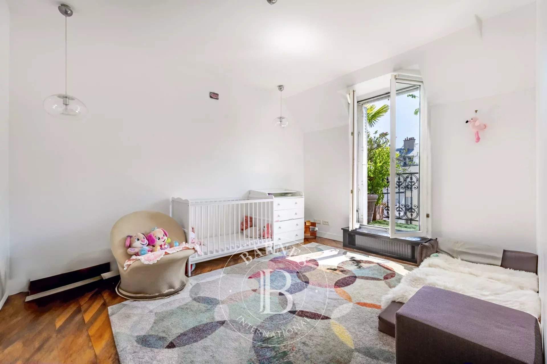 Paris  - Apartment 3 Bedrooms - picture 9