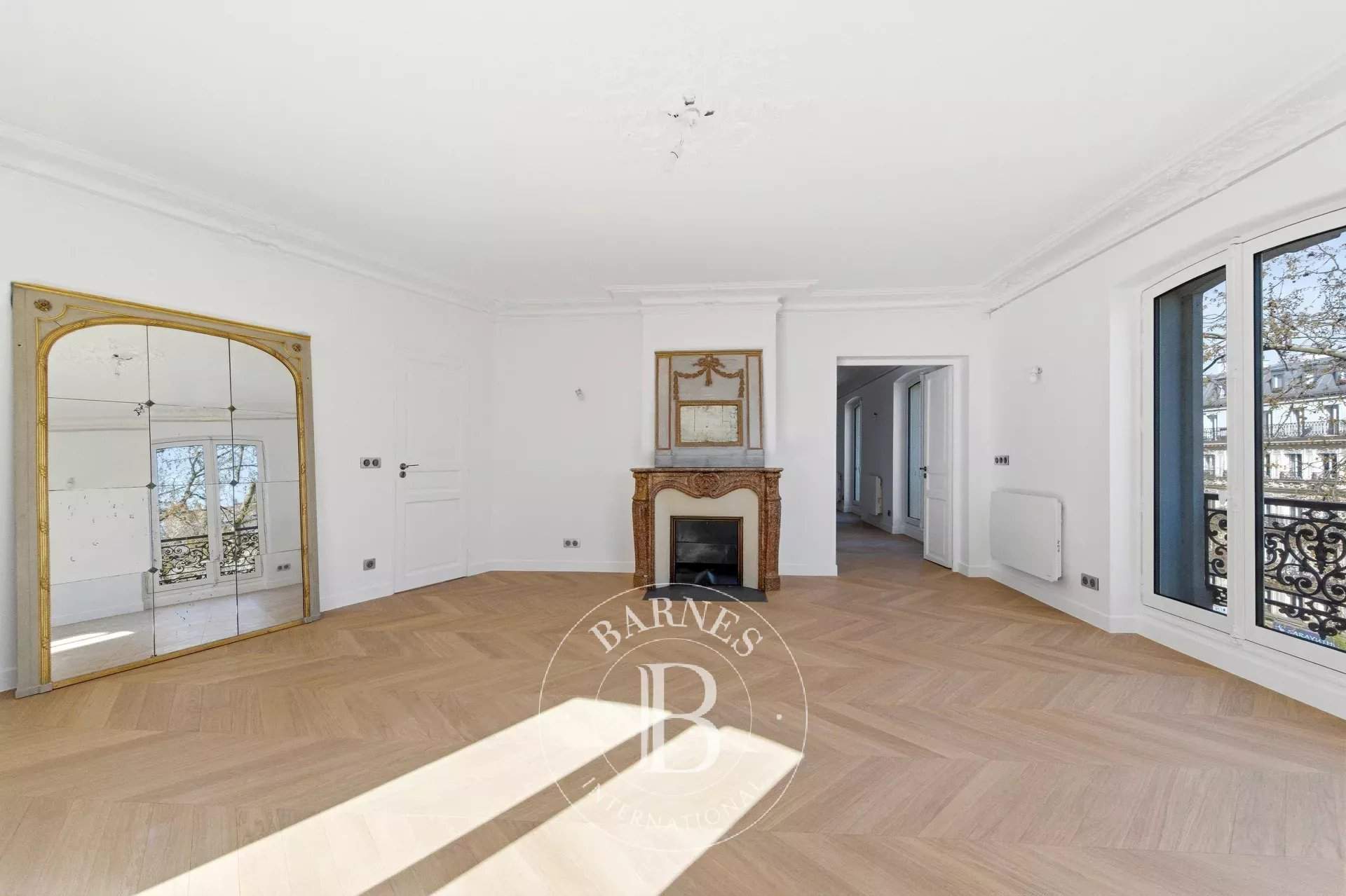 Paris  - Appartement 7 Pi&egrave;ces 4 Chambres - picture 4