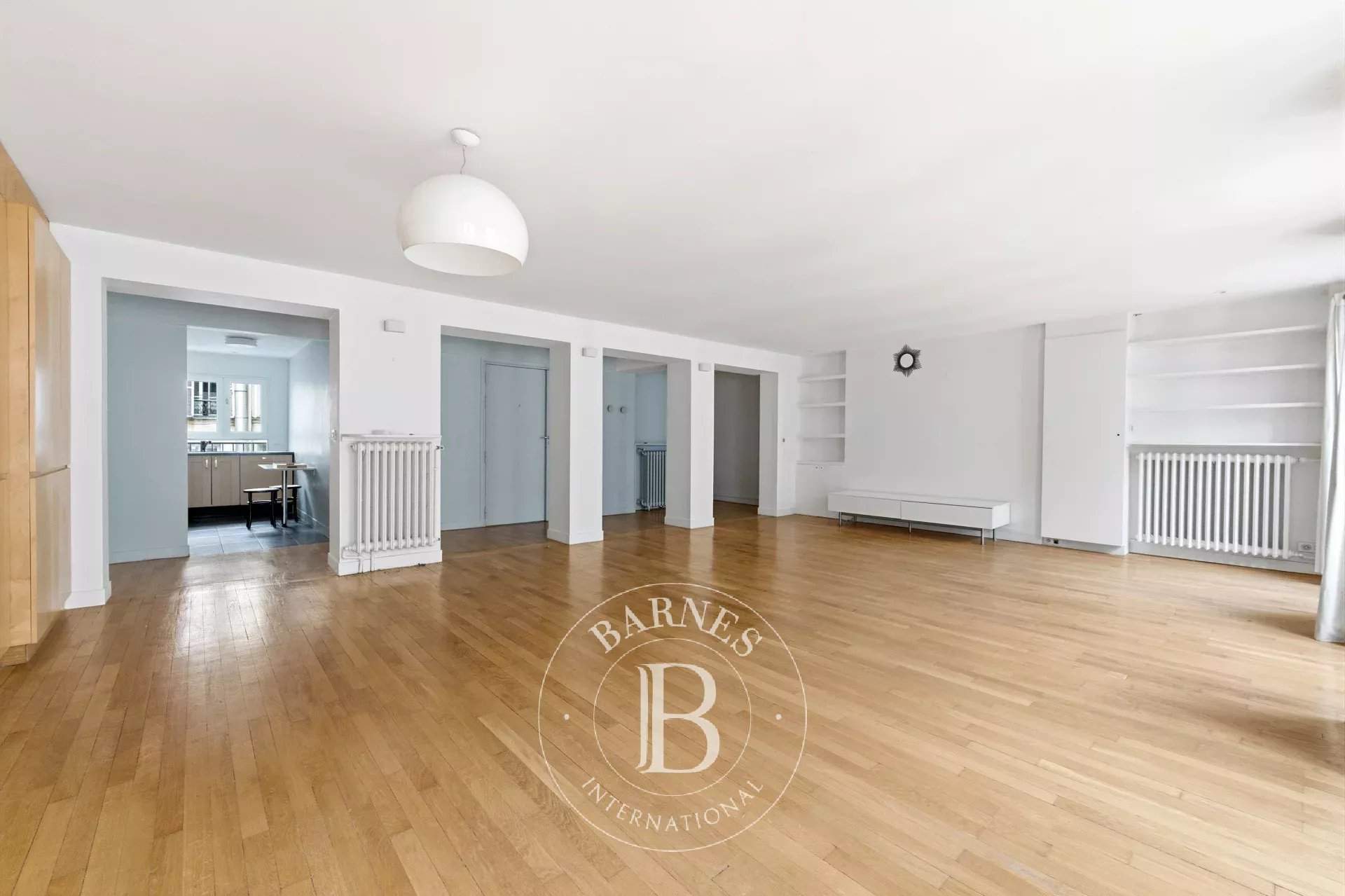 Paris  - Appartement 4 Pi&egrave;ces 3 Chambres - picture 2