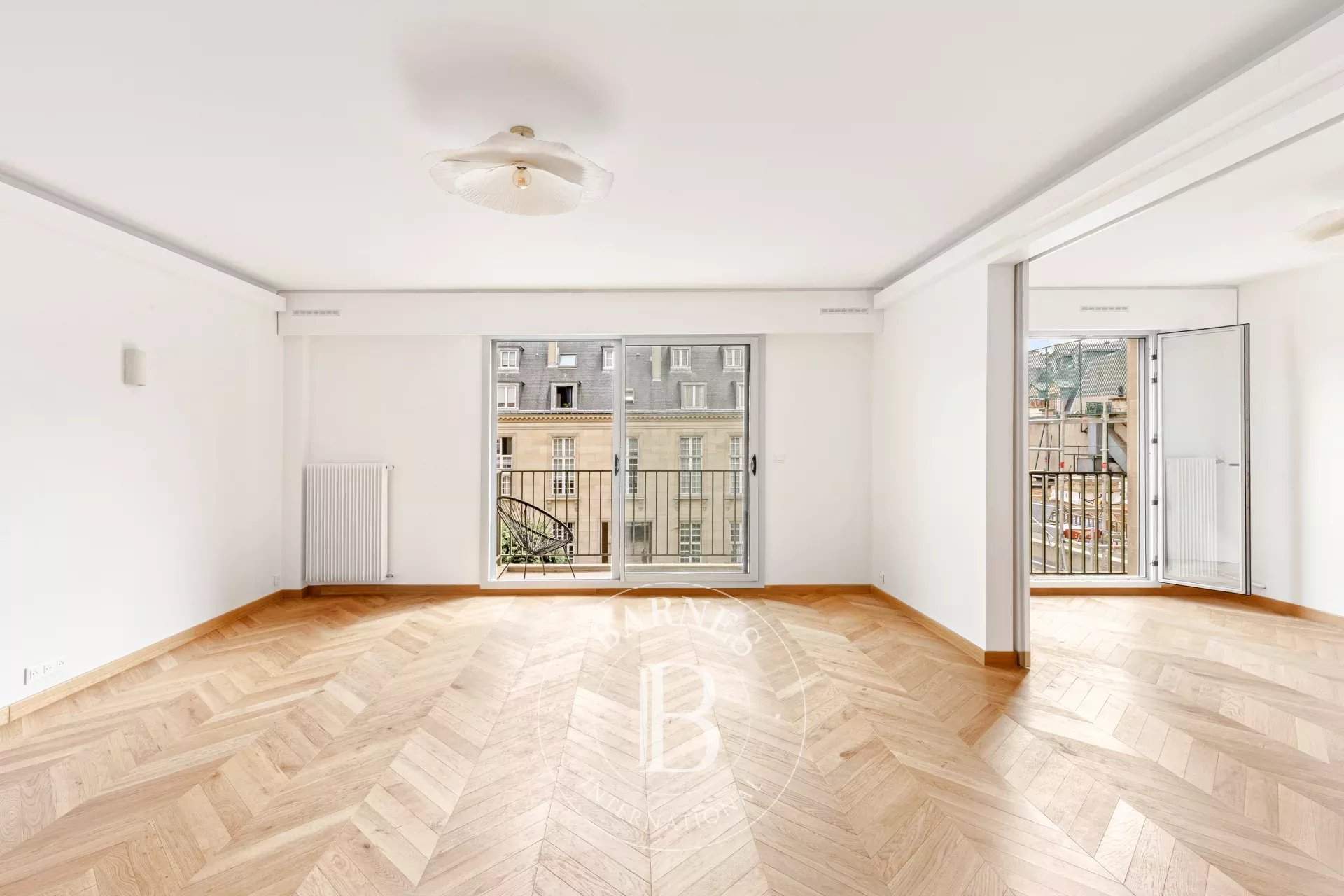 Paris  - Appartement 5 Pi&egrave;ces 3 Chambres - picture 2