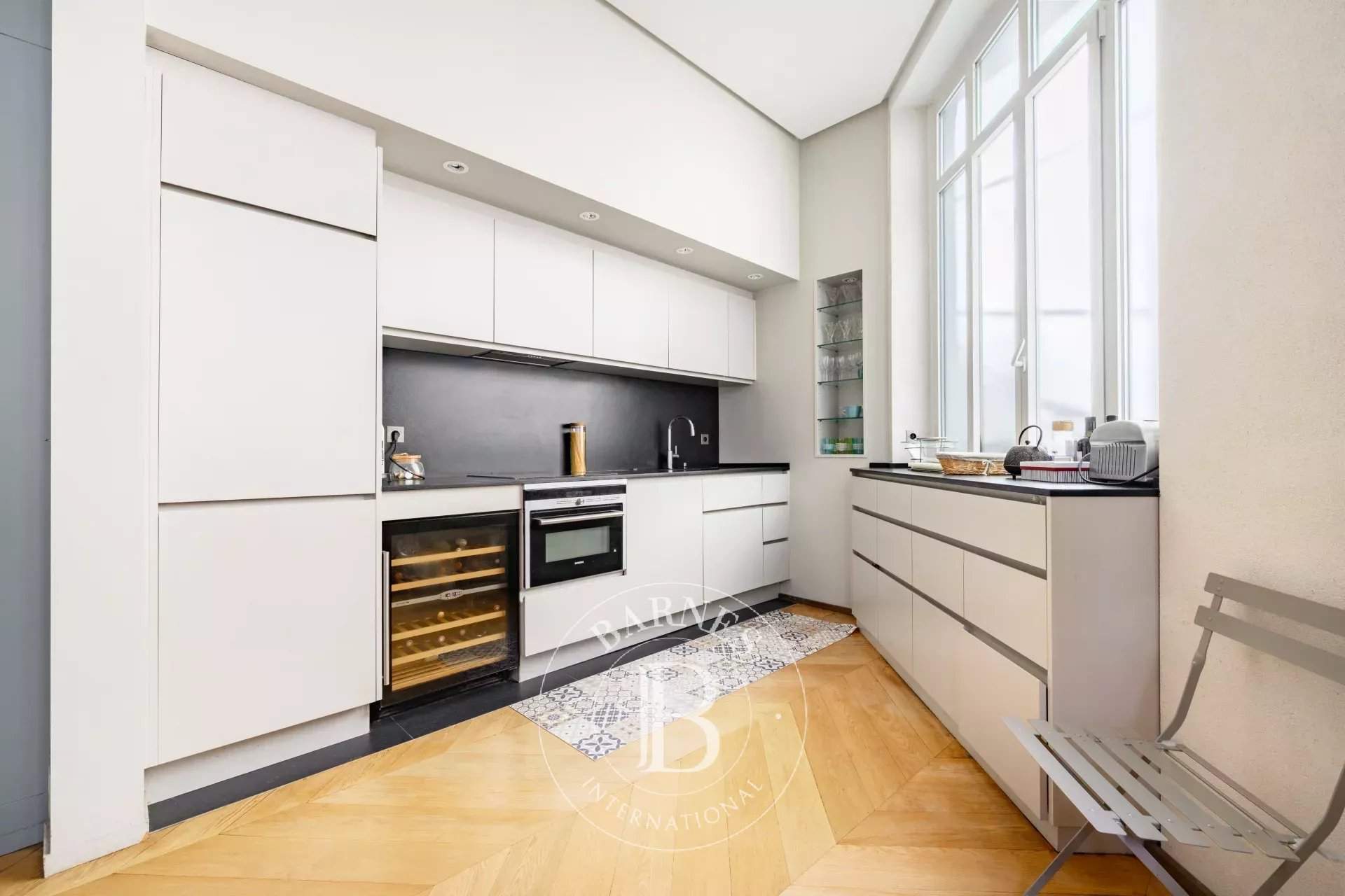 Paris  - Appartement 3 Pi&egrave;ces 2 Chambres - picture 8