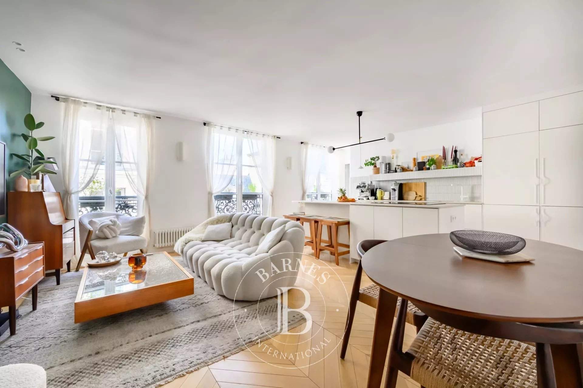 Paris  - Apartment 3 Bedrooms - picture 1