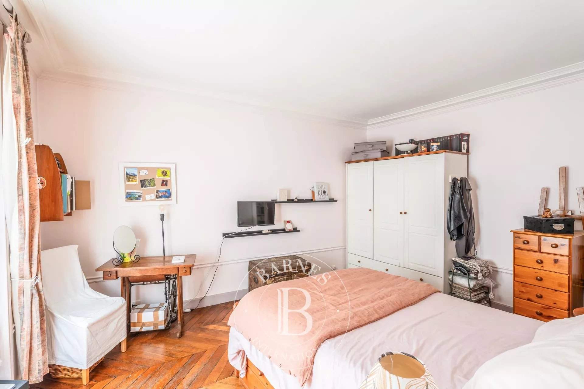 Paris  - Apartment 3 Bedrooms - picture 8