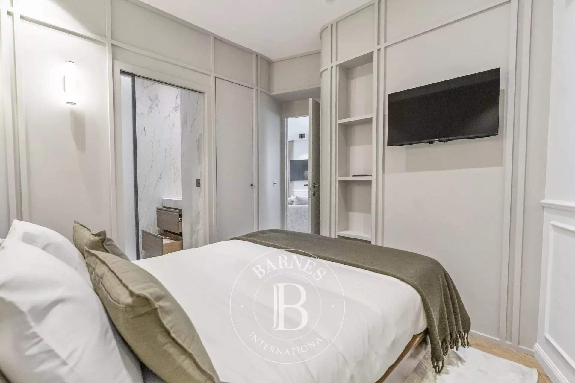 Paris  - Apartment 2 Bedrooms - picture 8
