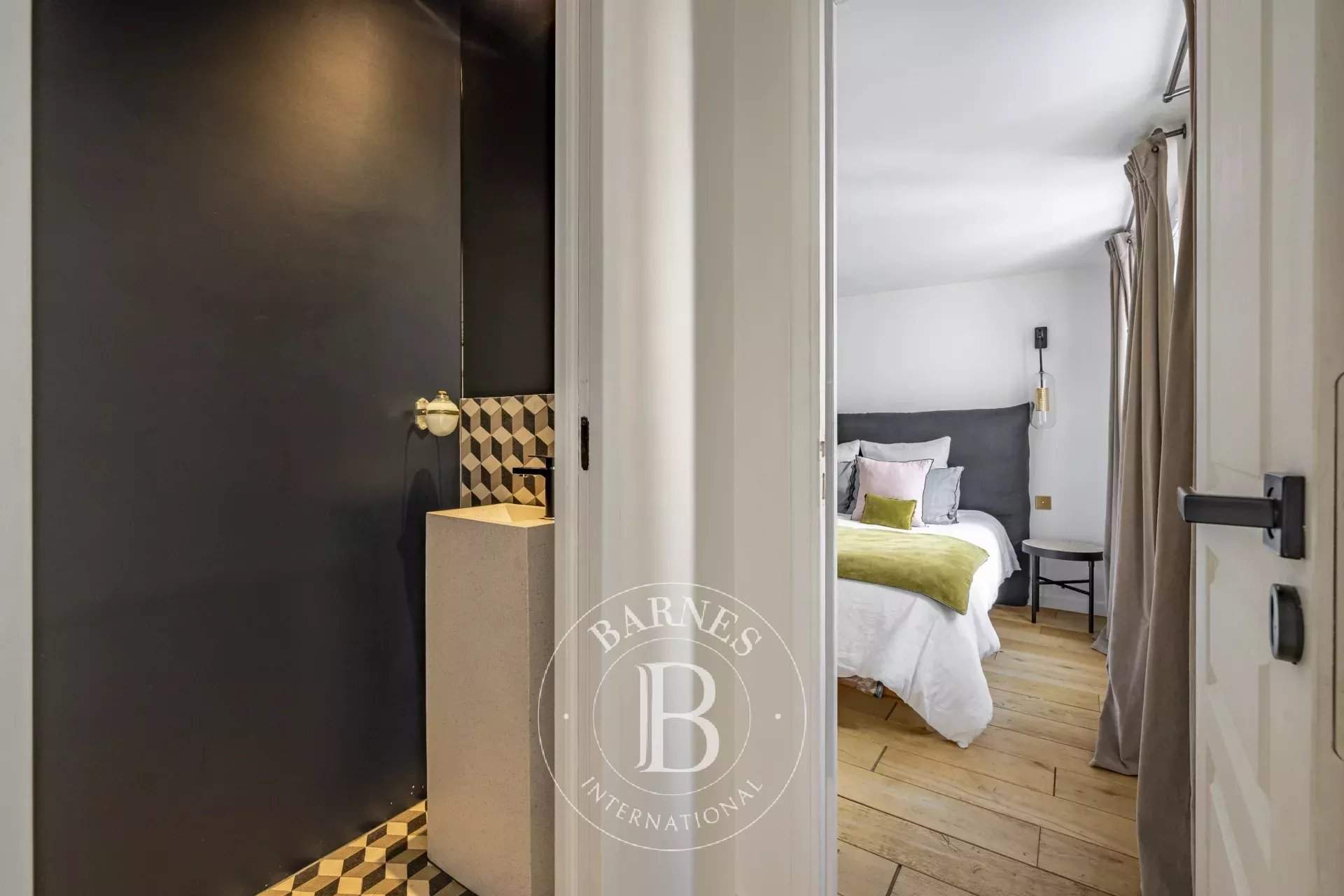 Paris  - Apartment 2 Bedrooms - picture 14