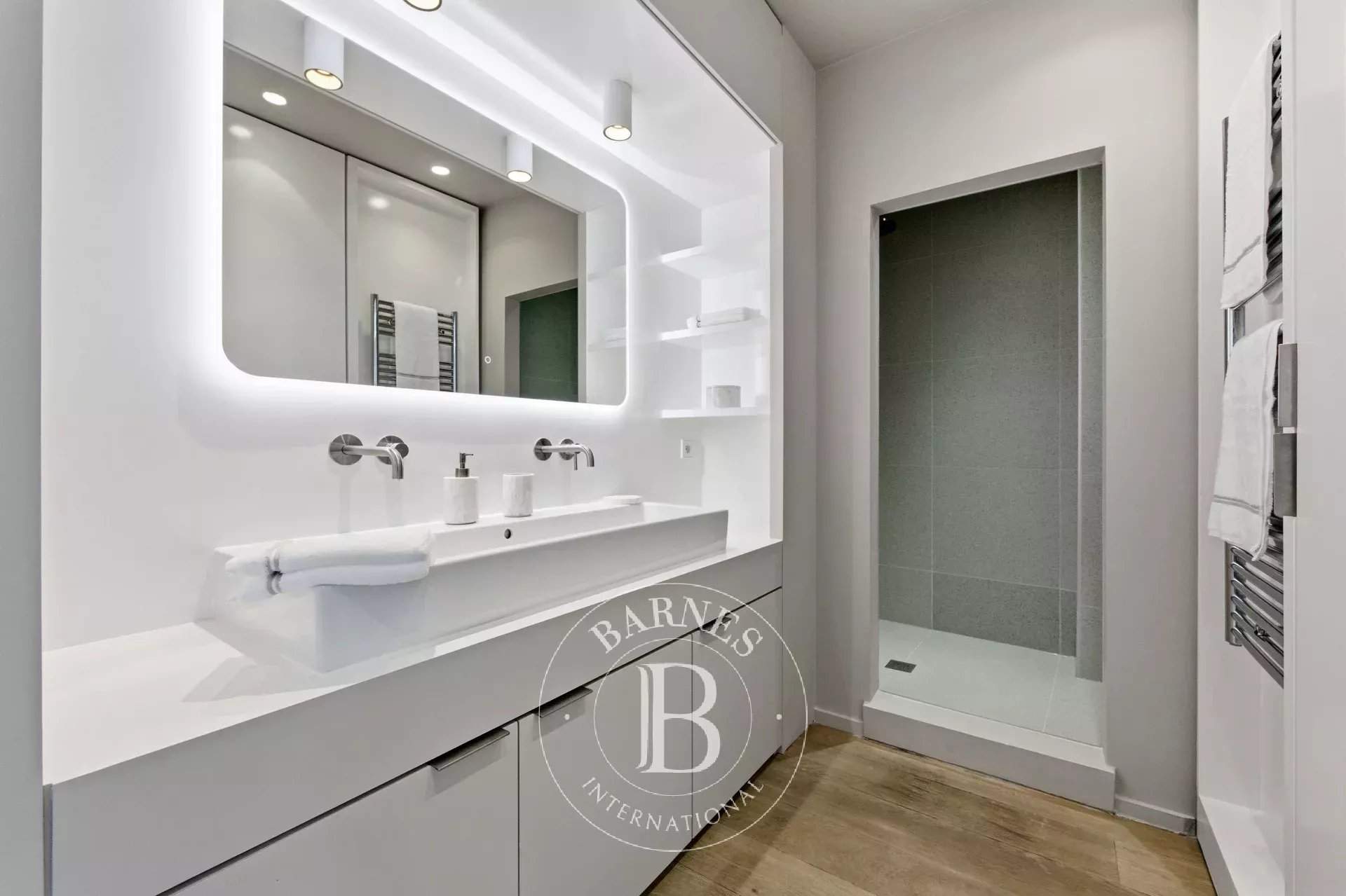 Paris  - Appartement 3 Pi&egrave;ces 2 Chambres - picture 13