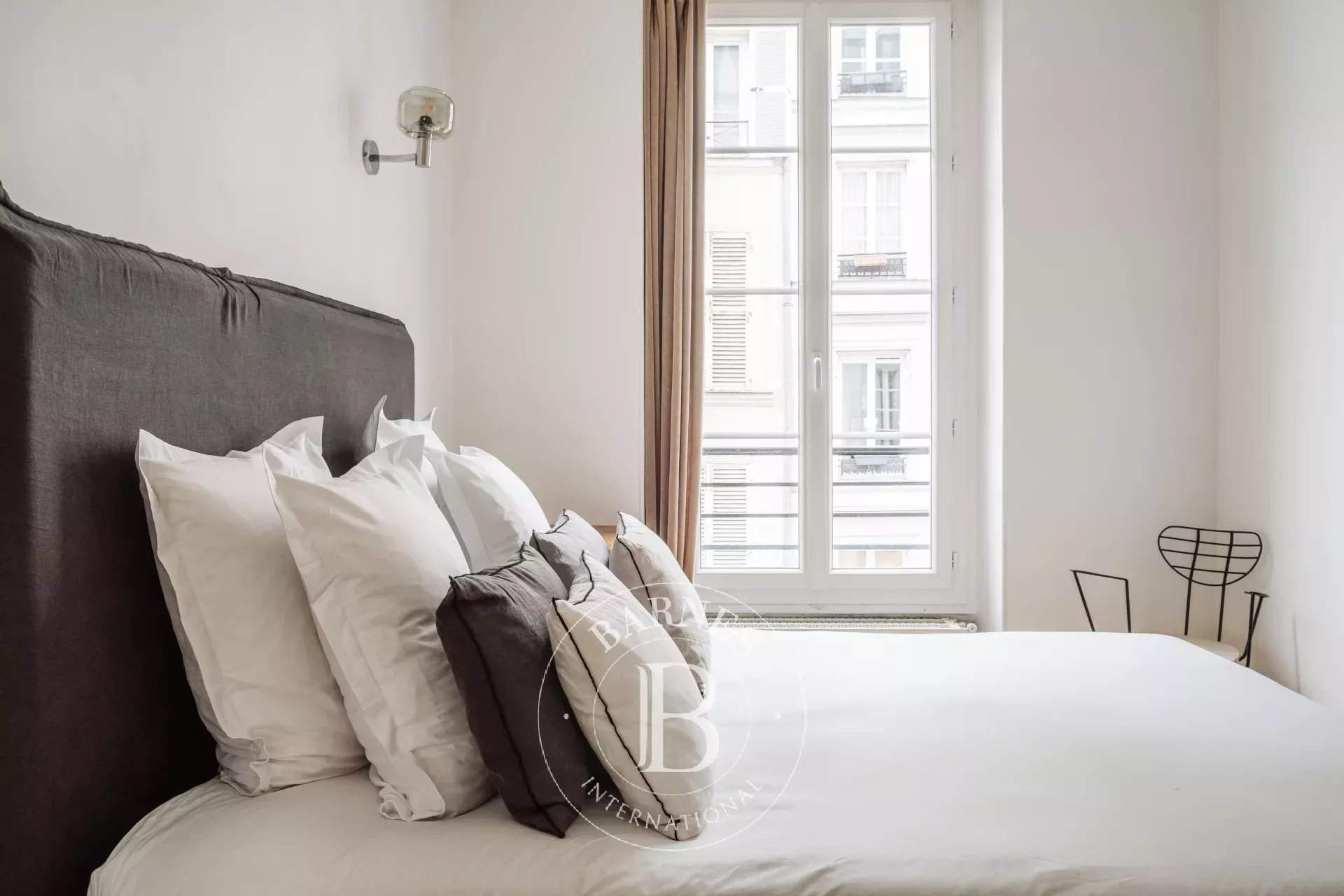 Paris  - Apartment 2 Bedrooms - picture 12
