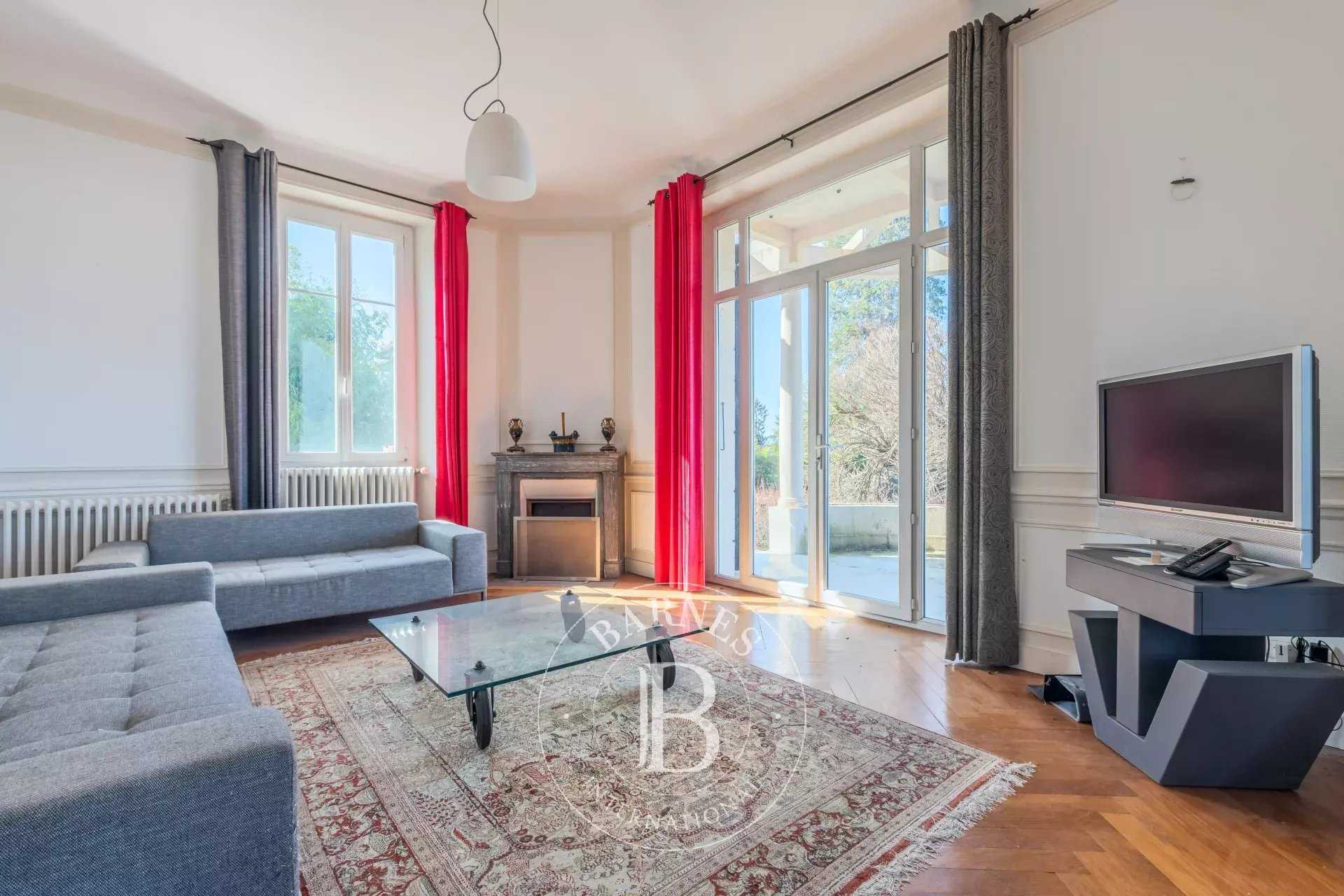 Évian-les-Bains  - Propriété 13 Pi&egrave;ces 6 Chambres
