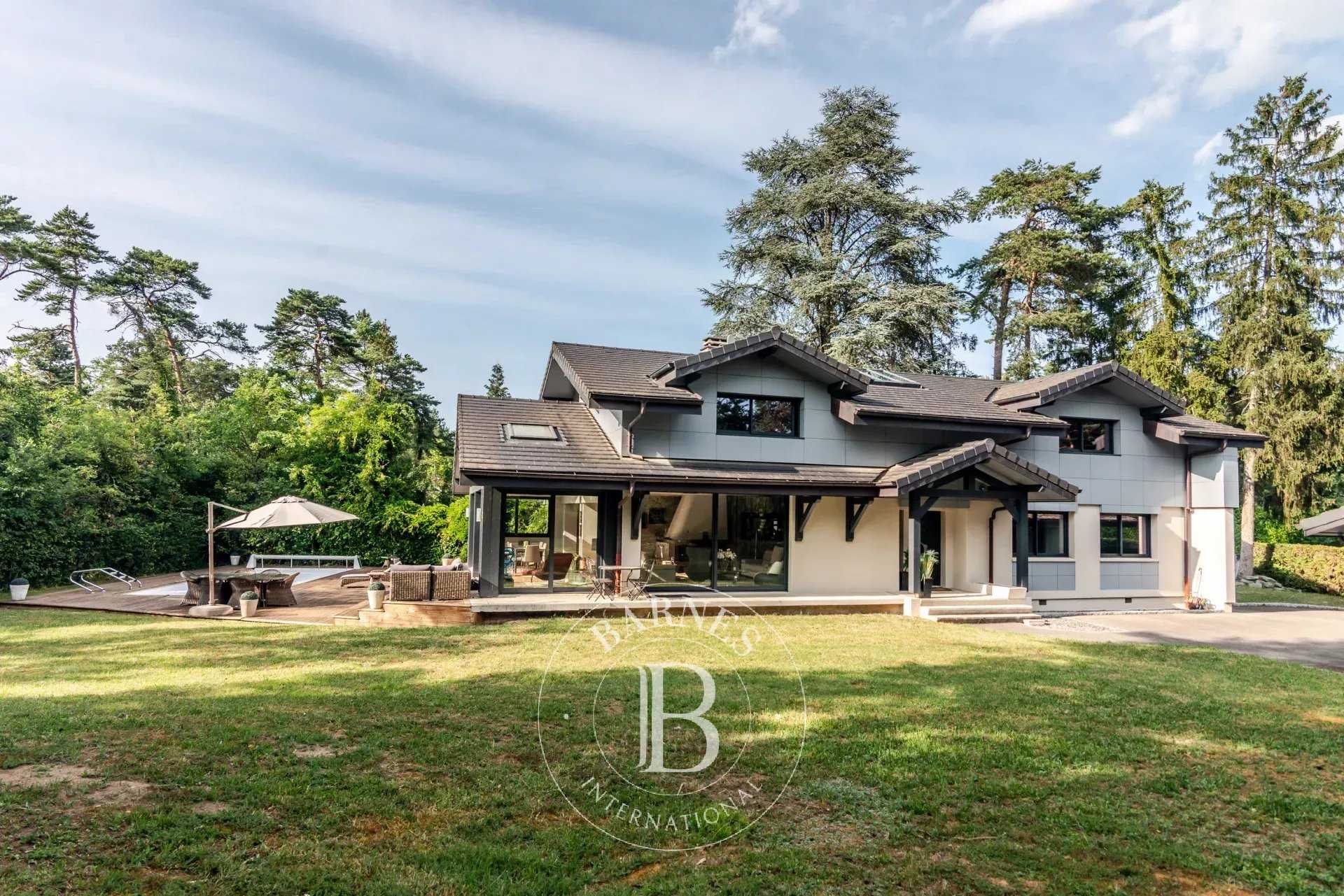 Sciez  - Maison 8 Pi&egrave;ces 4 Chambres