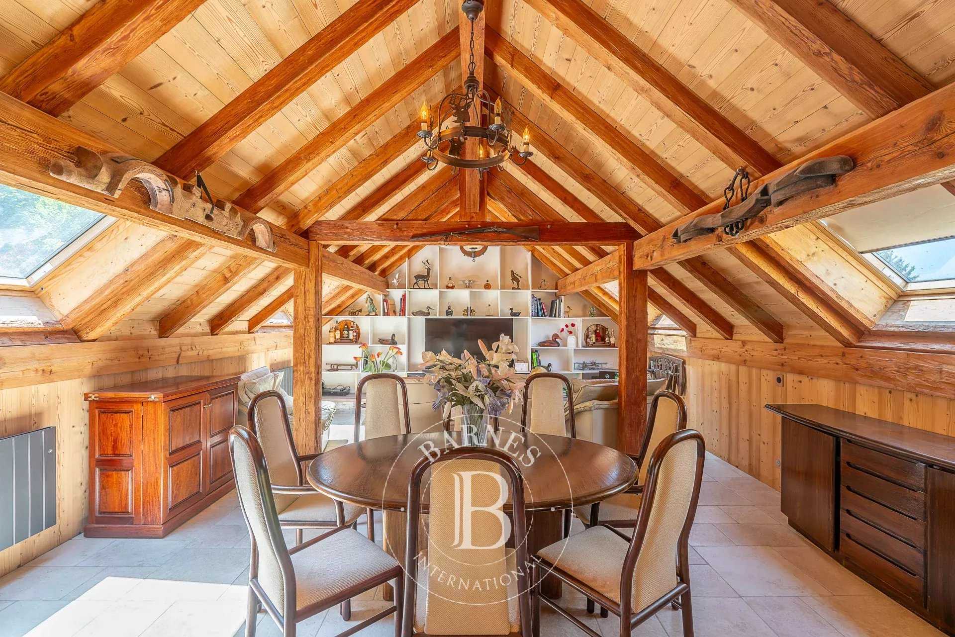 Évian-les-Bains  - Property 7 Bedrooms