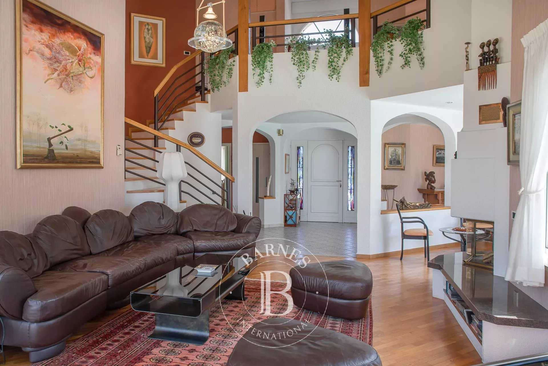 Messery  - Maison 8 Pi&egrave;ces 4 Chambres