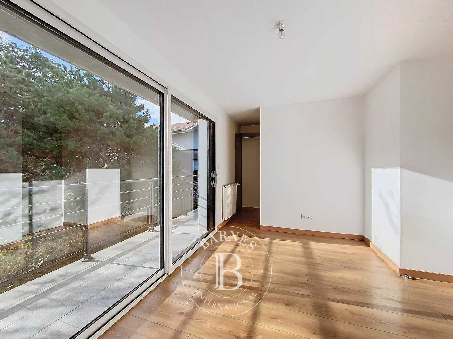 Publier  - Link House 3 Bedrooms