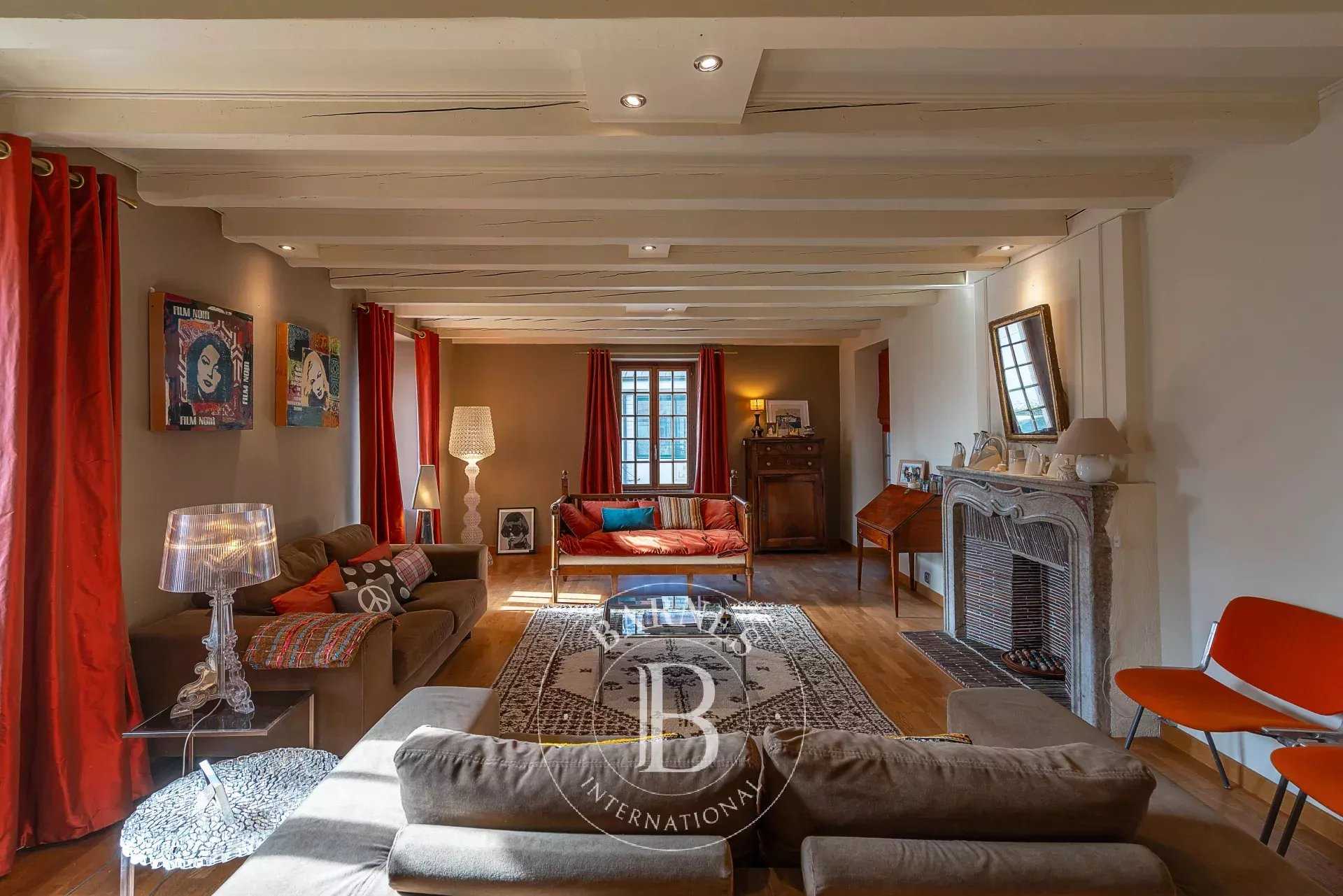 Thonon-les-Bains  - Maison 11 Pi&egrave;ces 7 Chambres