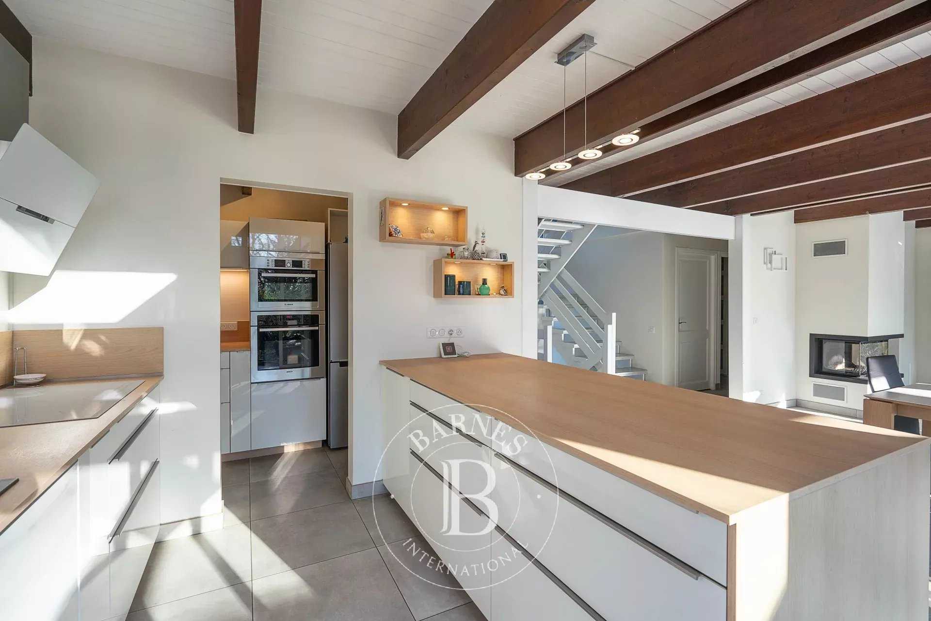 Margencel  - Maison 7 Pi&egrave;ces 5 Chambres