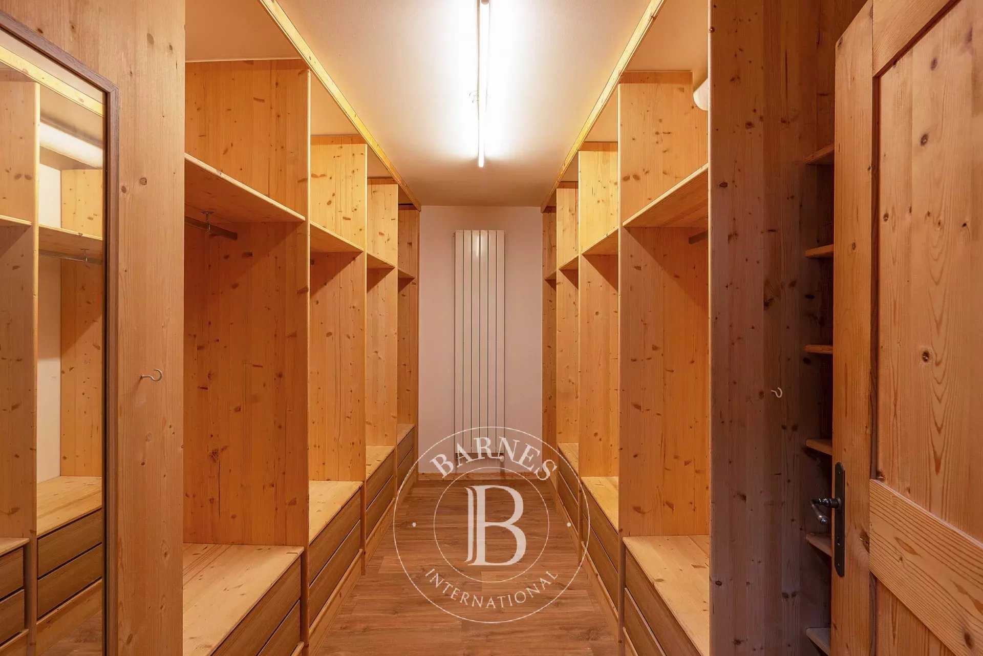 Champanges  - House 6 Bedrooms