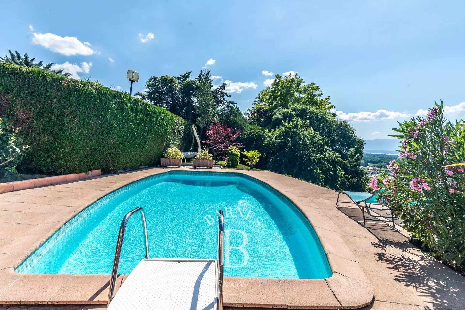 Ballaison  - Maison 6 Pi&egrave;ces 4 Chambres