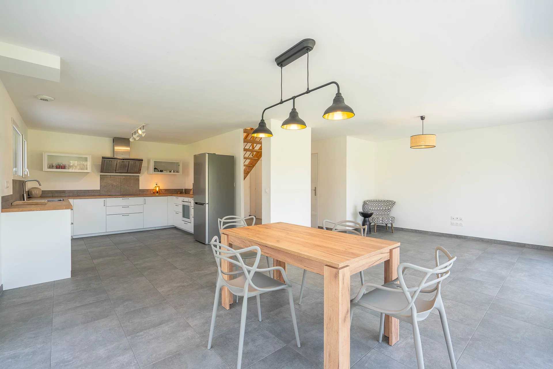 Anthy-sur-Léman  - Maison 5 Pi&egrave;ces 3 Chambres