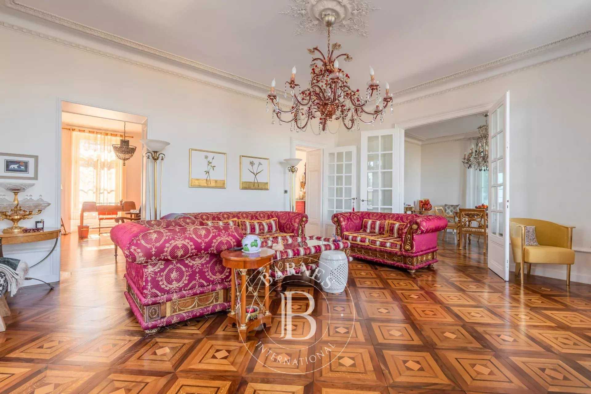 Évian-les-Bains  - Maison 13 Pi&egrave;ces 8 Chambres