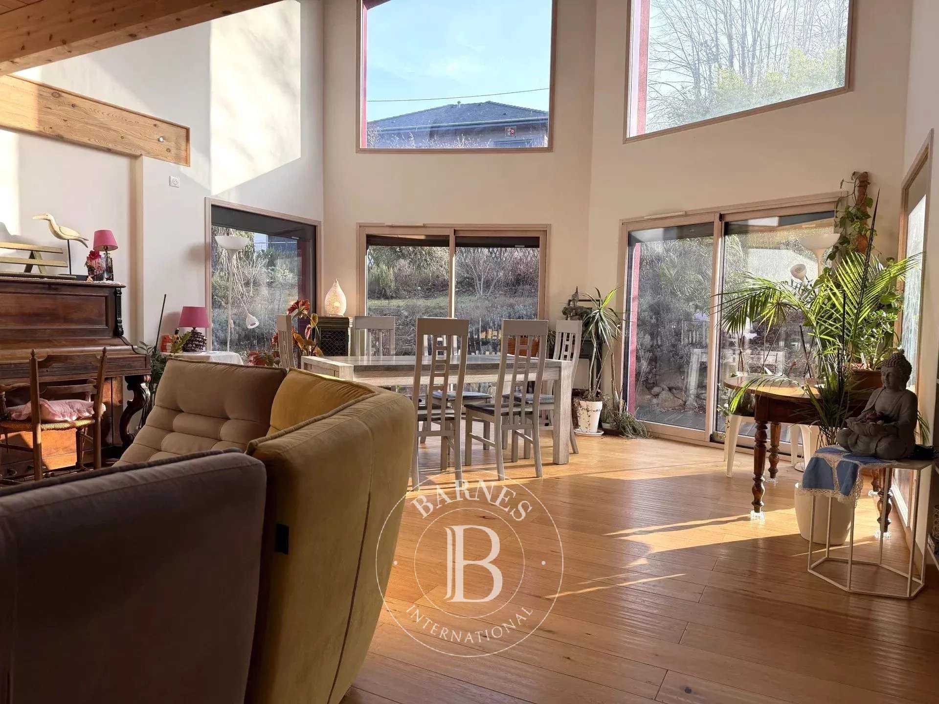 Neuvecelle  - Maison 8 Pi&egrave;ces 6 Chambres