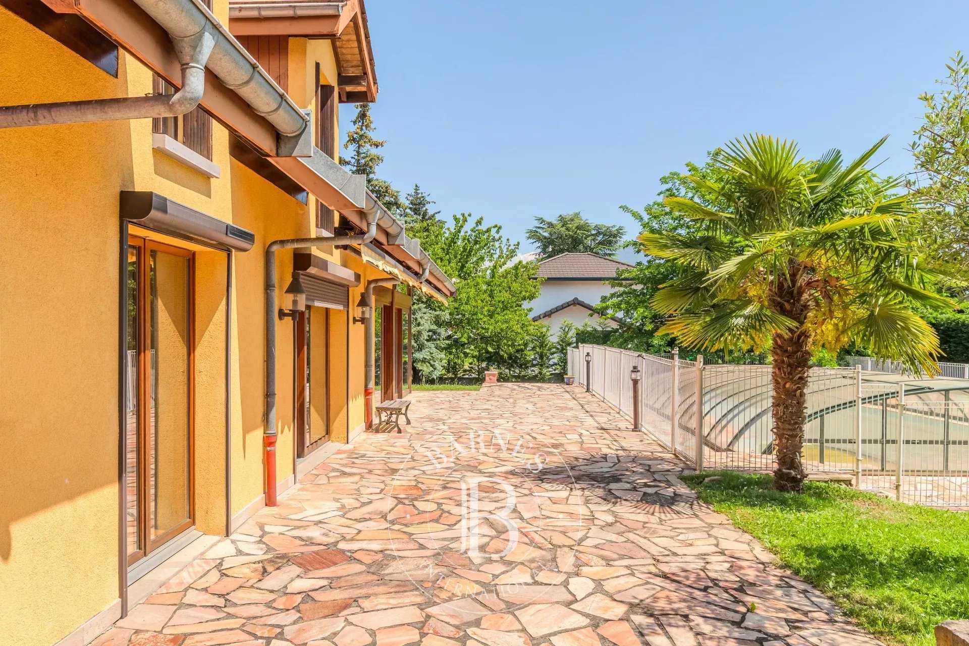 Veigy-Foncenex  - Maison 7 Pi&egrave;ces 5 Chambres