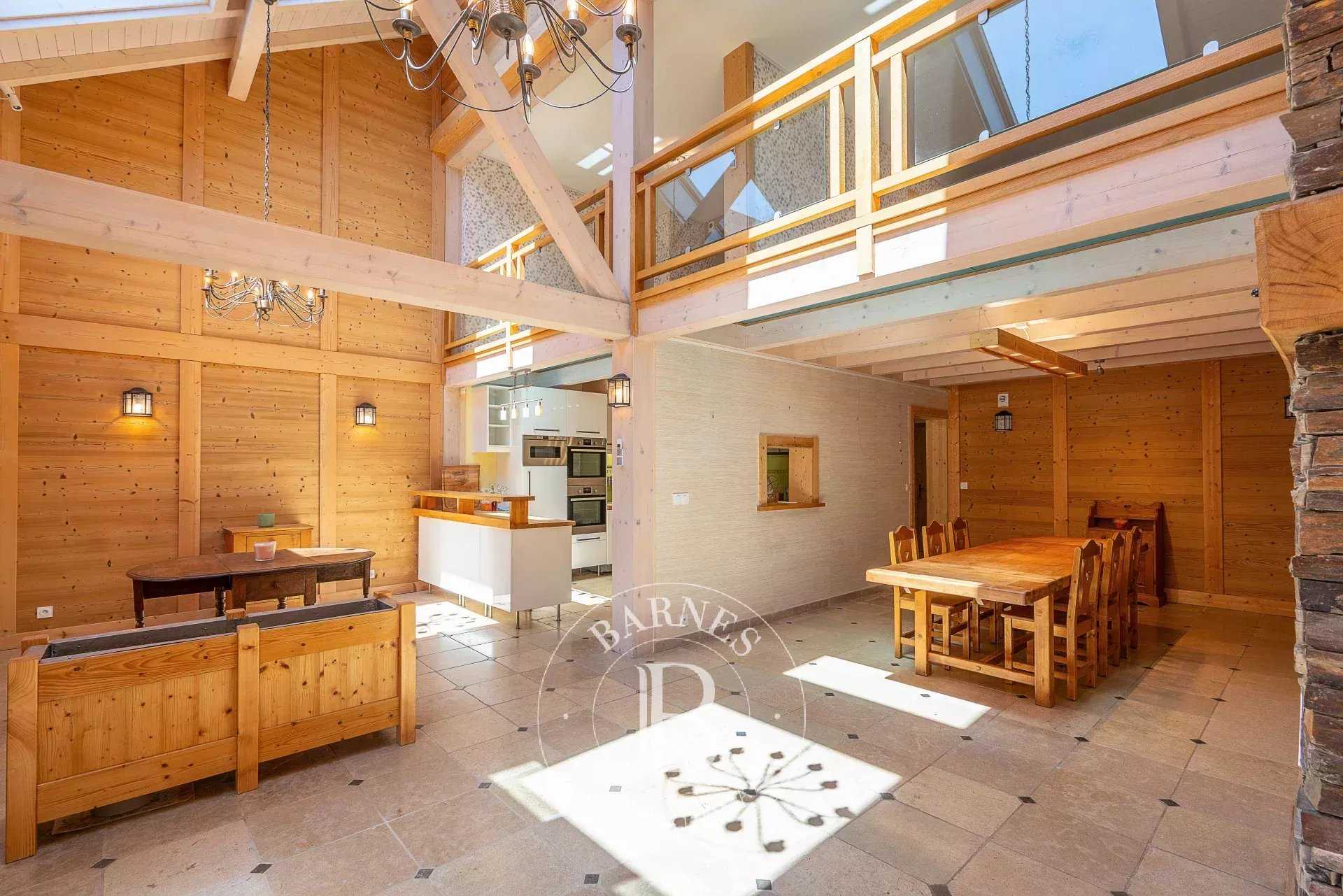 Champanges  - House 6 Bedrooms