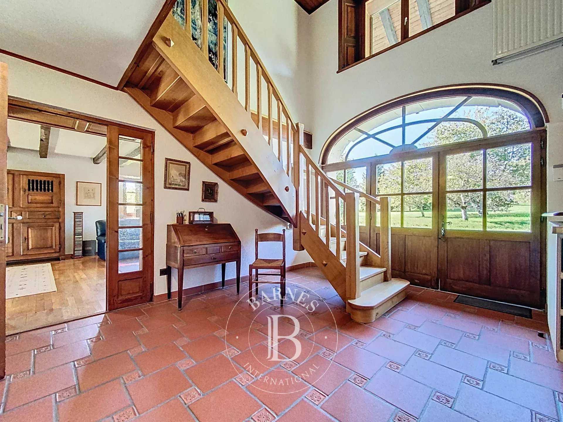 Massongy  - House 5 Bedrooms