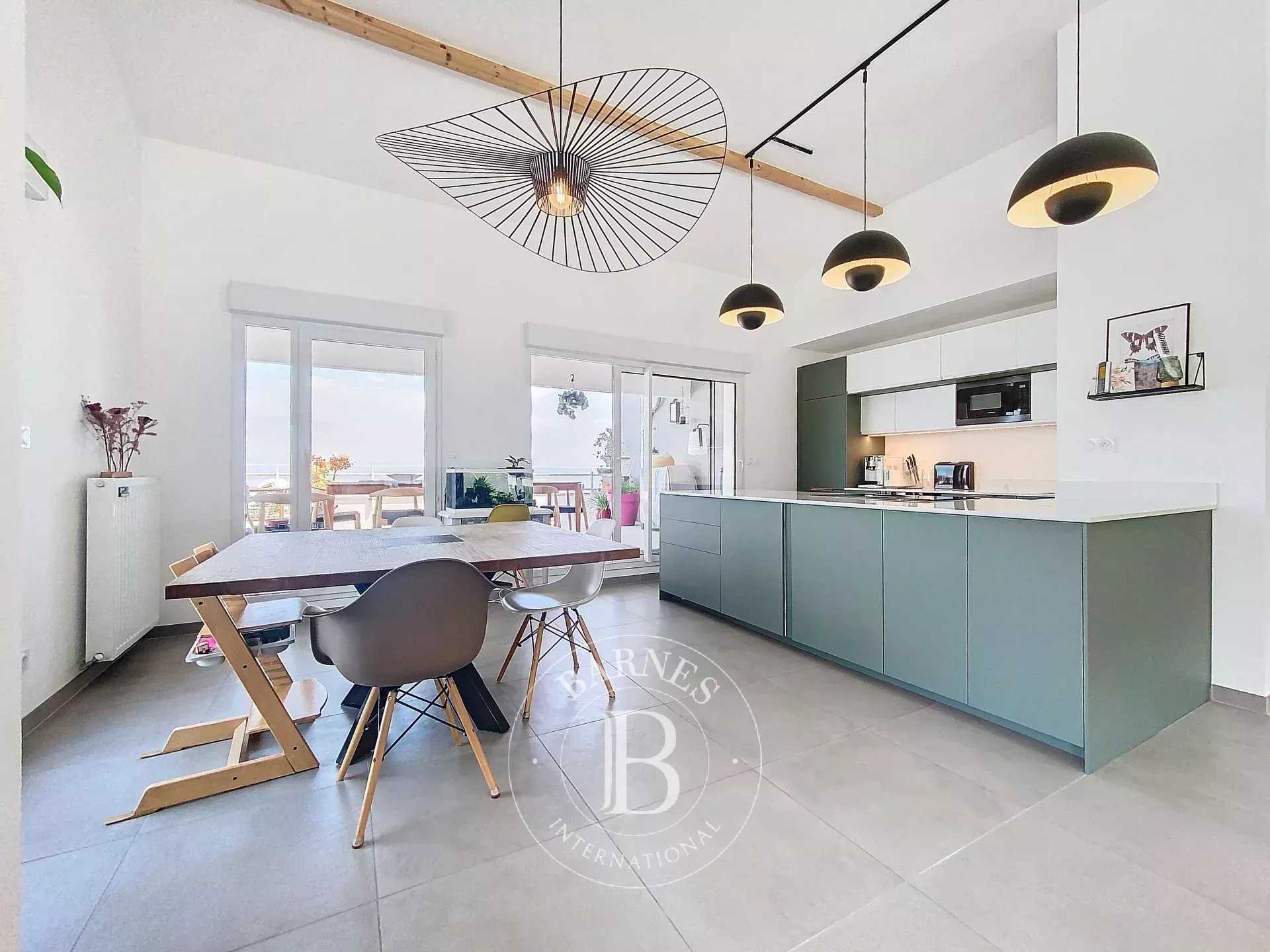 Évian-les-Bains  - Appartement 5 Pi&egrave;ces 4 Chambres