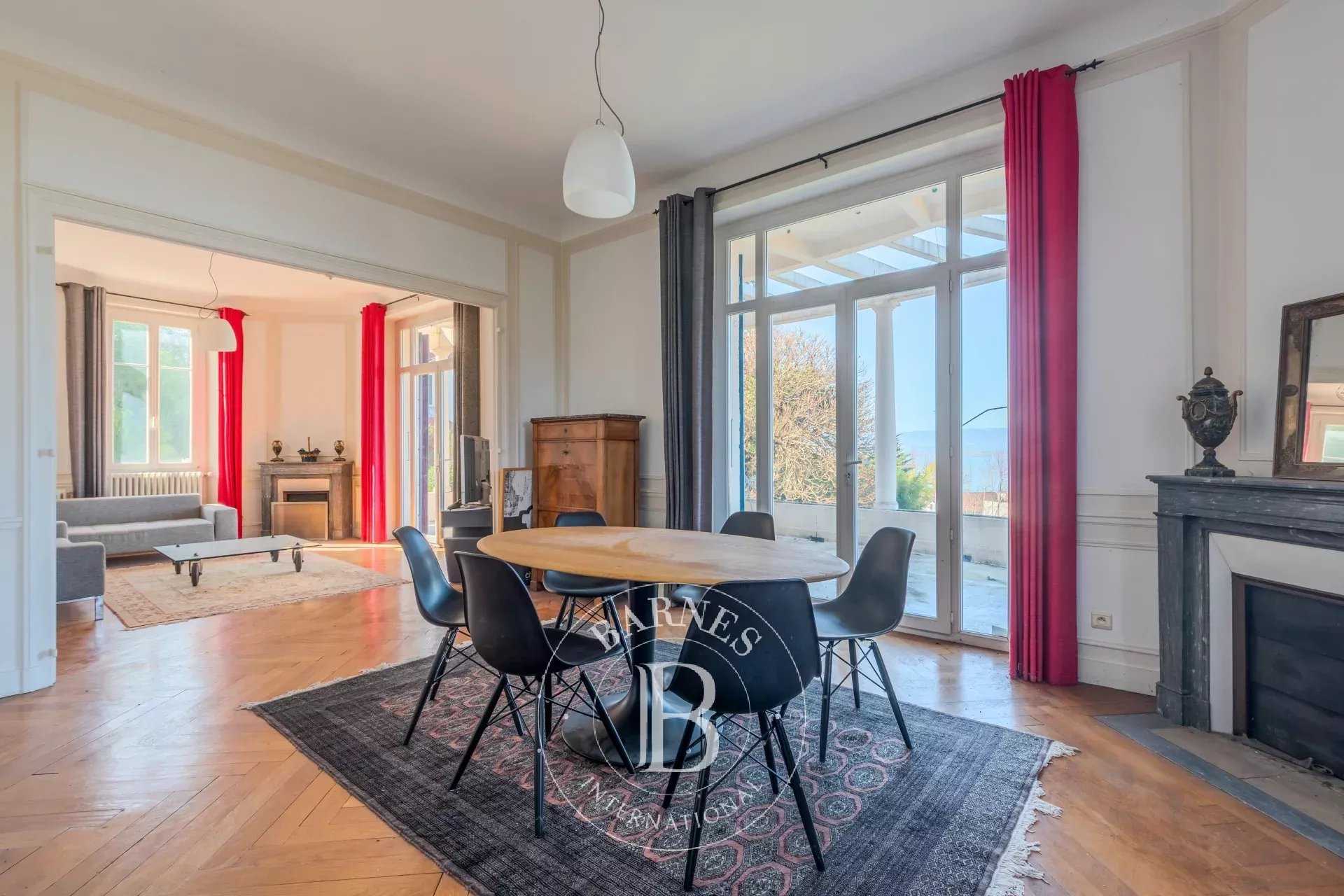 Évian-les-Bains  - Propriété 13 Pi&egrave;ces 6 Chambres