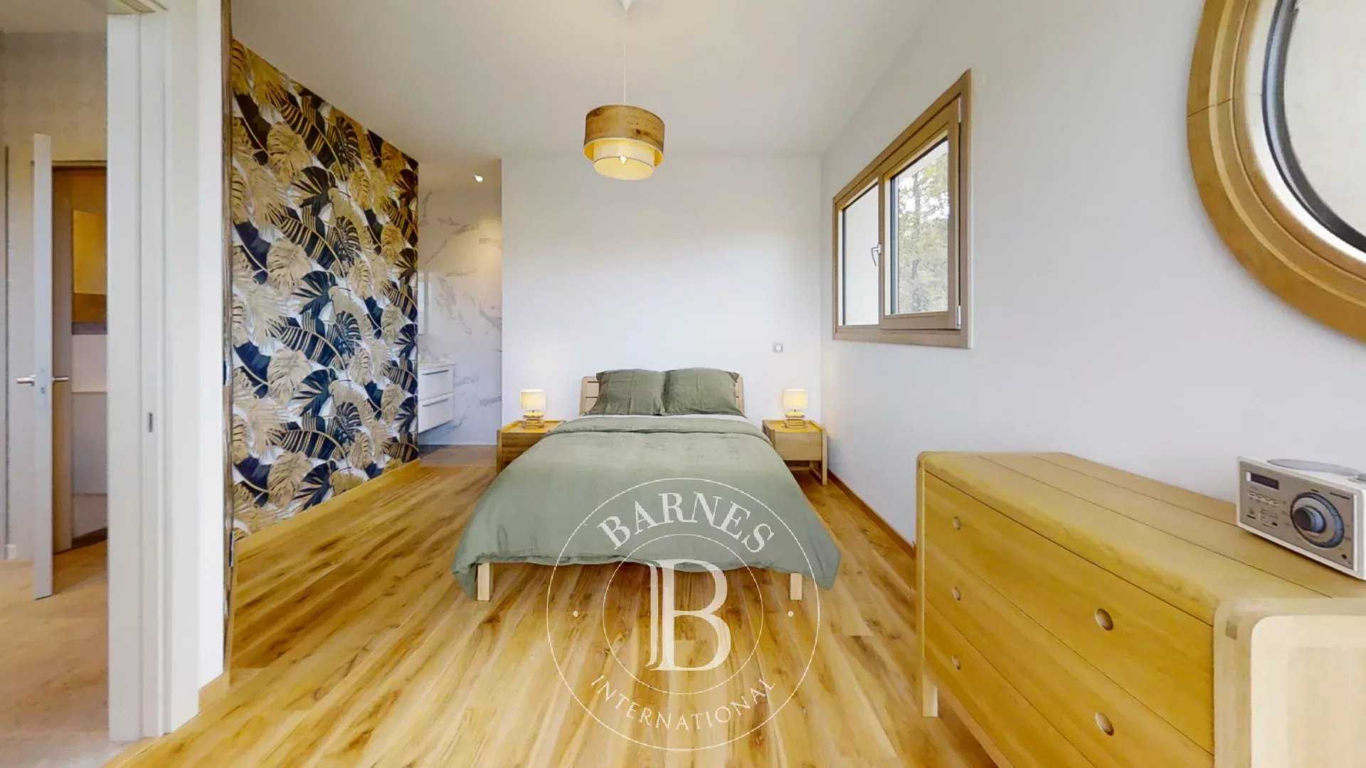 Veigy-Foncenex  - Maison 7 Pi&egrave;ces 5 Chambres