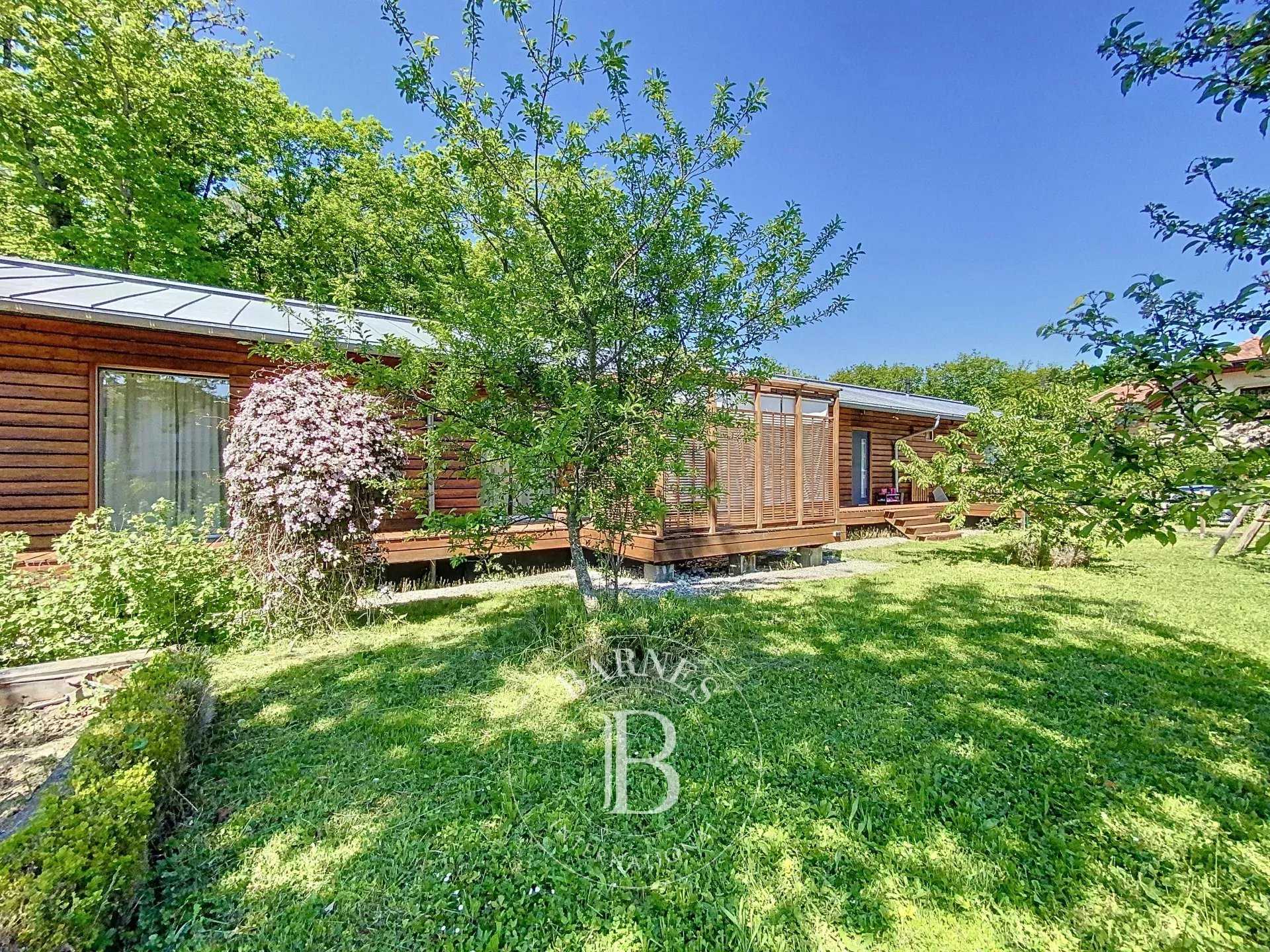 Veigy-Foncenex  - Maison 8 Pièces 6 Chambres