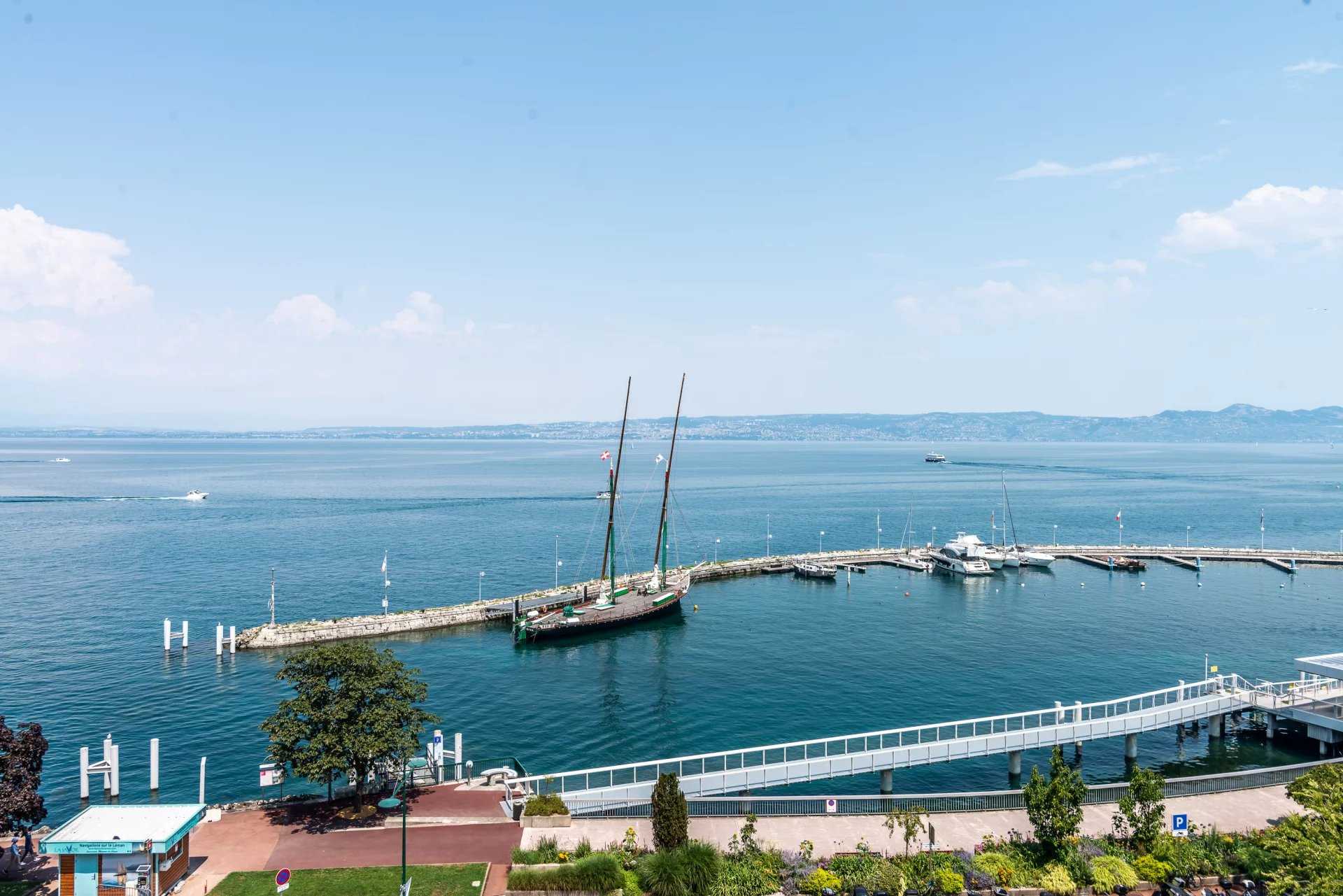 Appartement Évian-les-Bains  -  ref 7072149 (picture 1)