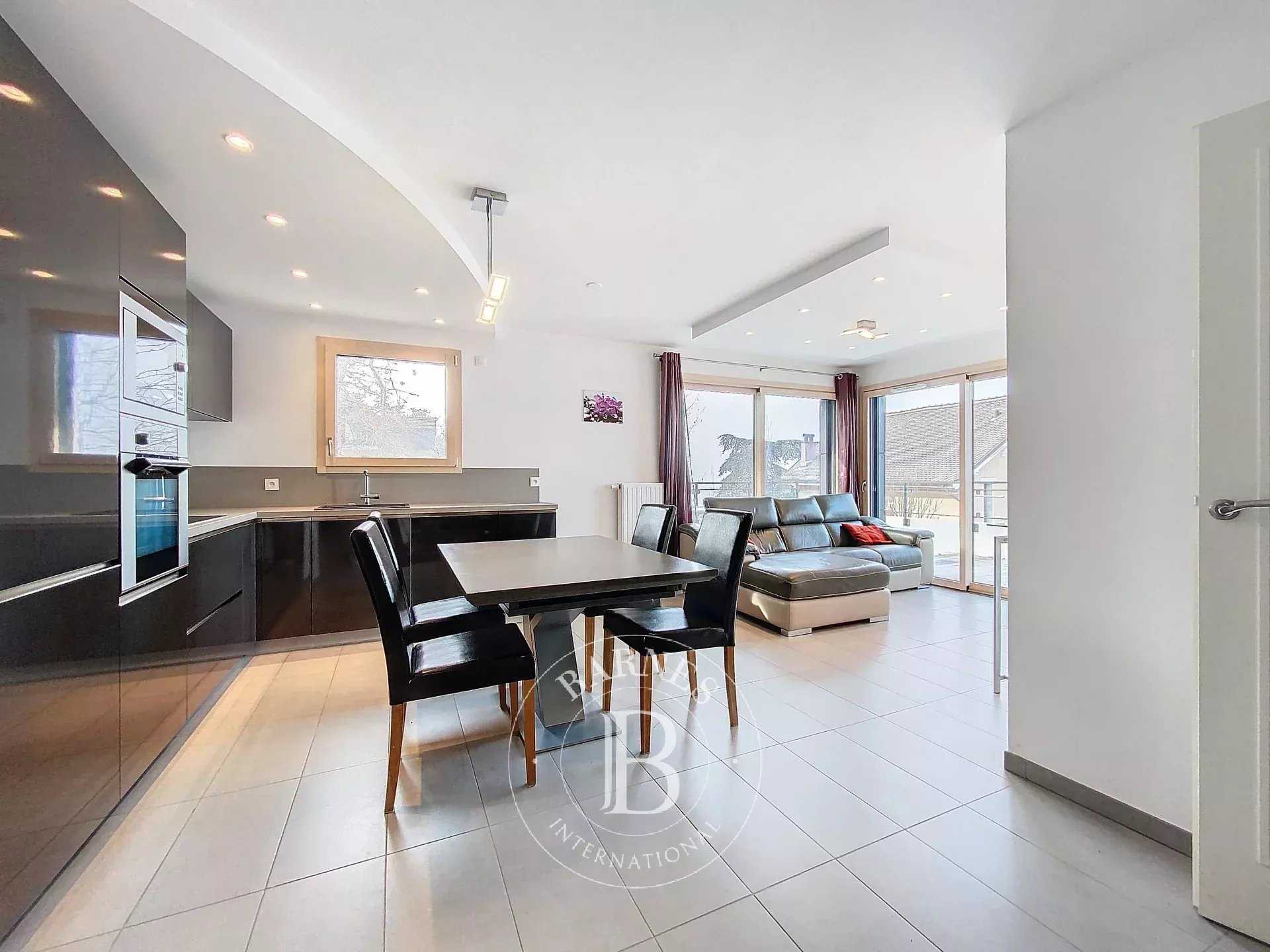 Appartement Évian-les-Bains  -  ref 85631156 (picture 3)