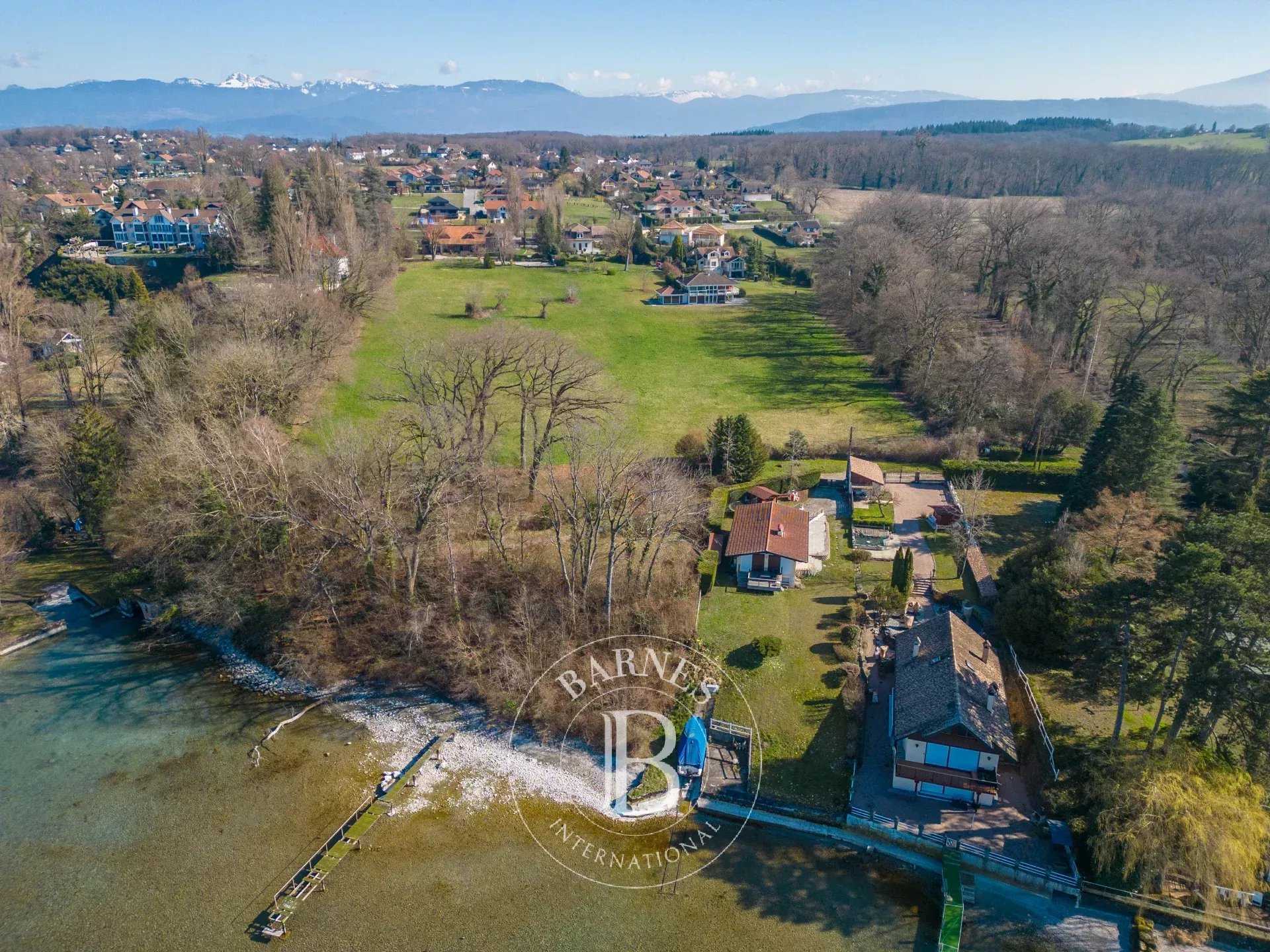 House Yvoire  -  ref 84871218 (picture 1)