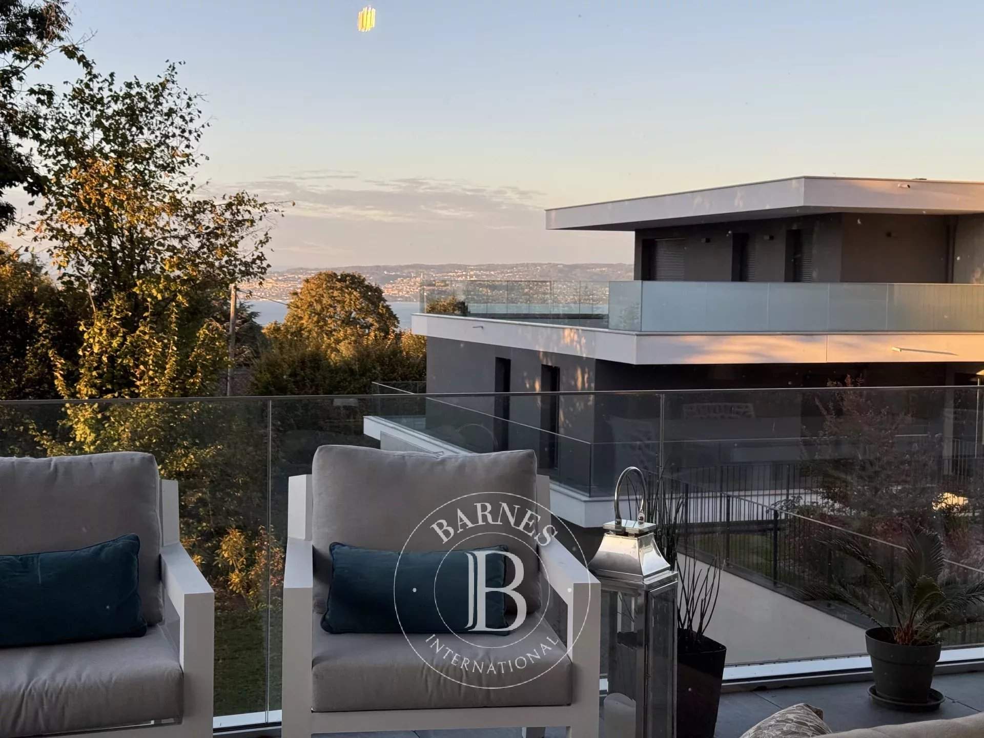 Évian-les-Bains  - Piso 5 Cuartos 3 Habitaciones - picture 4