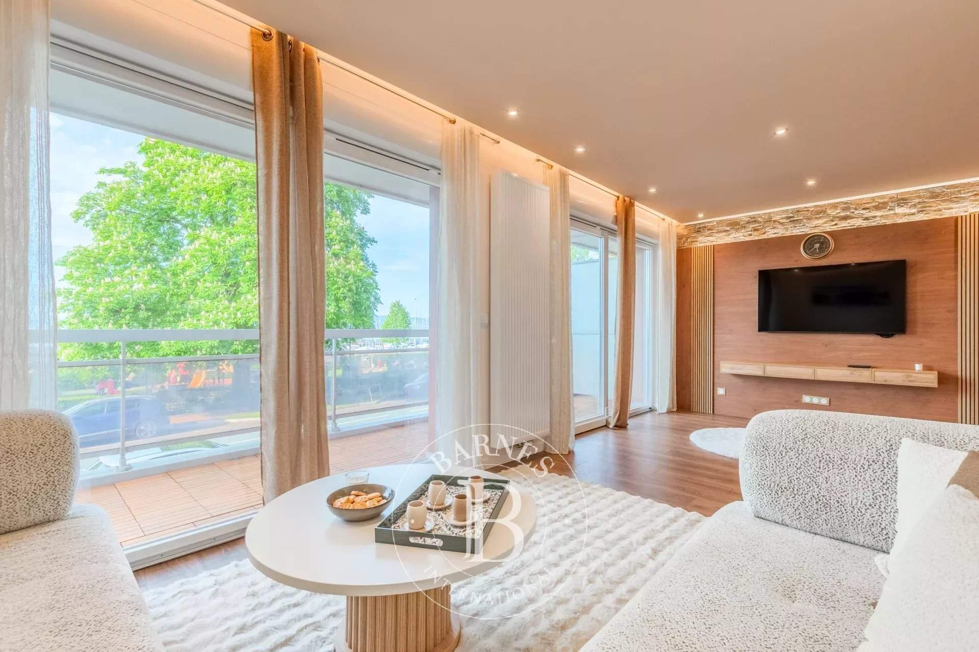 Évian-les-Bains  - Appartement 3 Pi&egrave;ces 2 Chambres - picture 8