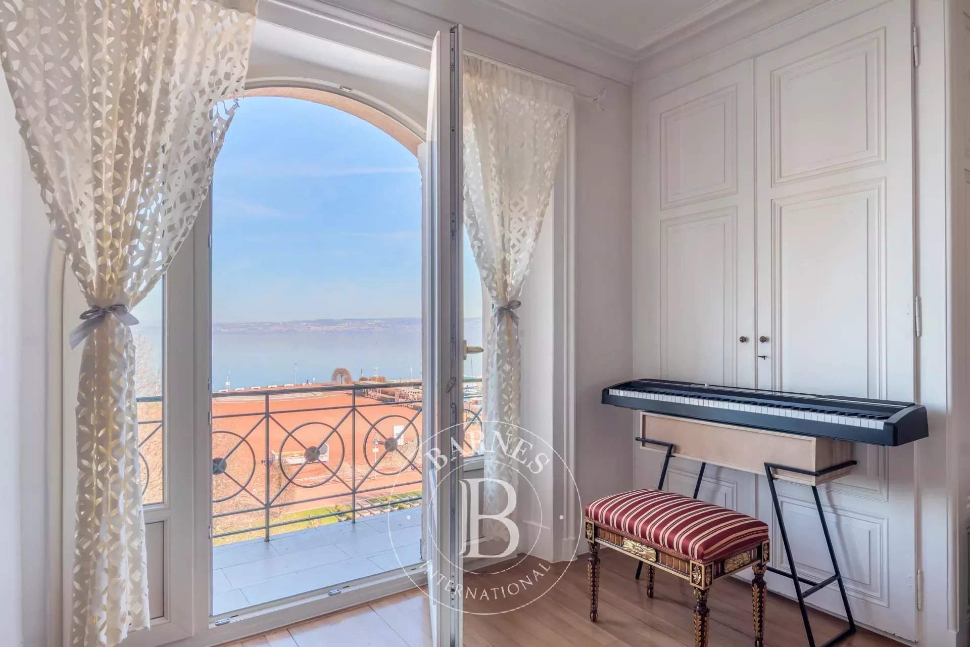 Évian-les-Bains  - Maison 13 Pi&egrave;ces 8 Chambres - picture 18