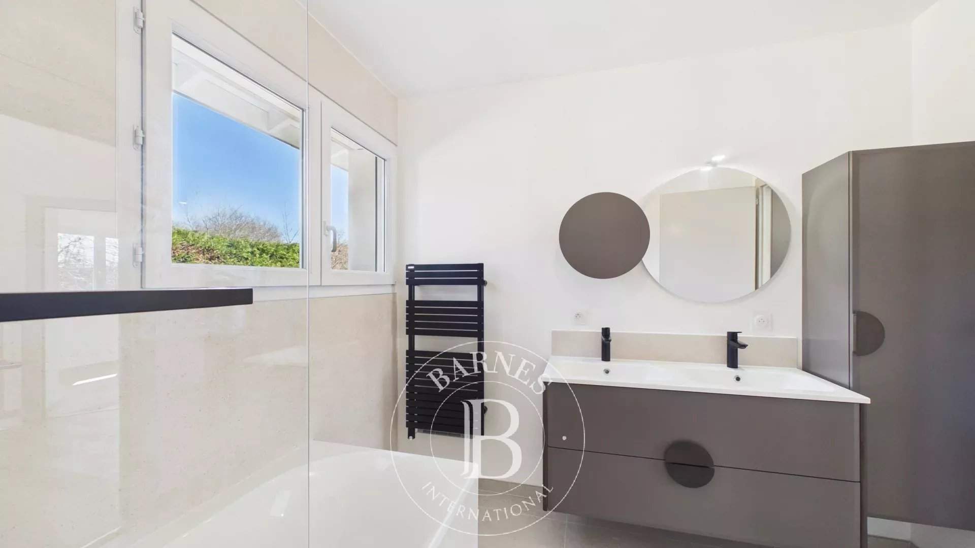 Veigy-Foncenex  - Maison 7 Pi&egrave;ces 5 Chambres - picture 8