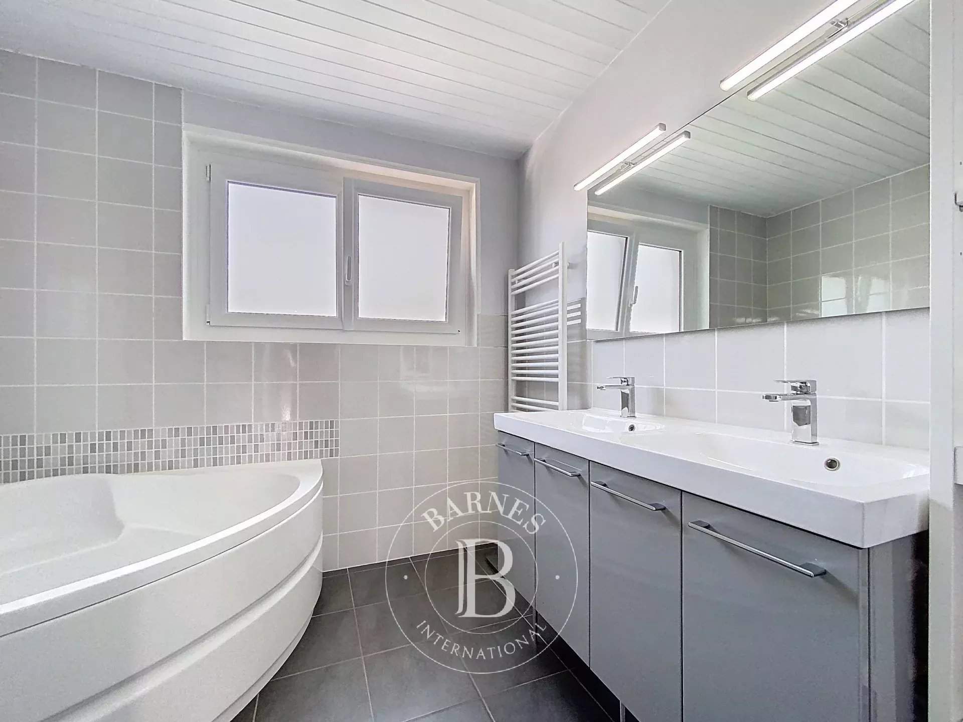 Neuvecelle  - House 5 Bedrooms - picture 12