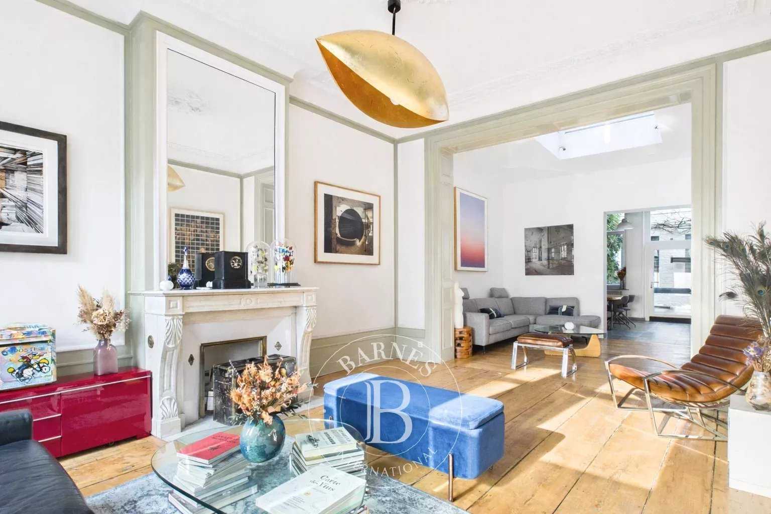 Lille  - Maison de ville 10 Pi&egrave;ces 5 Chambres