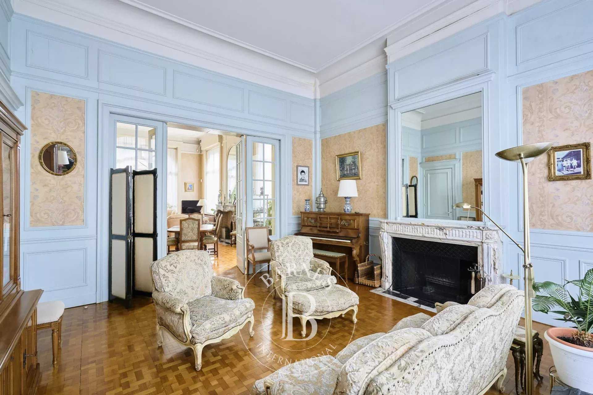 Tourcoing  - House 5 Bedrooms