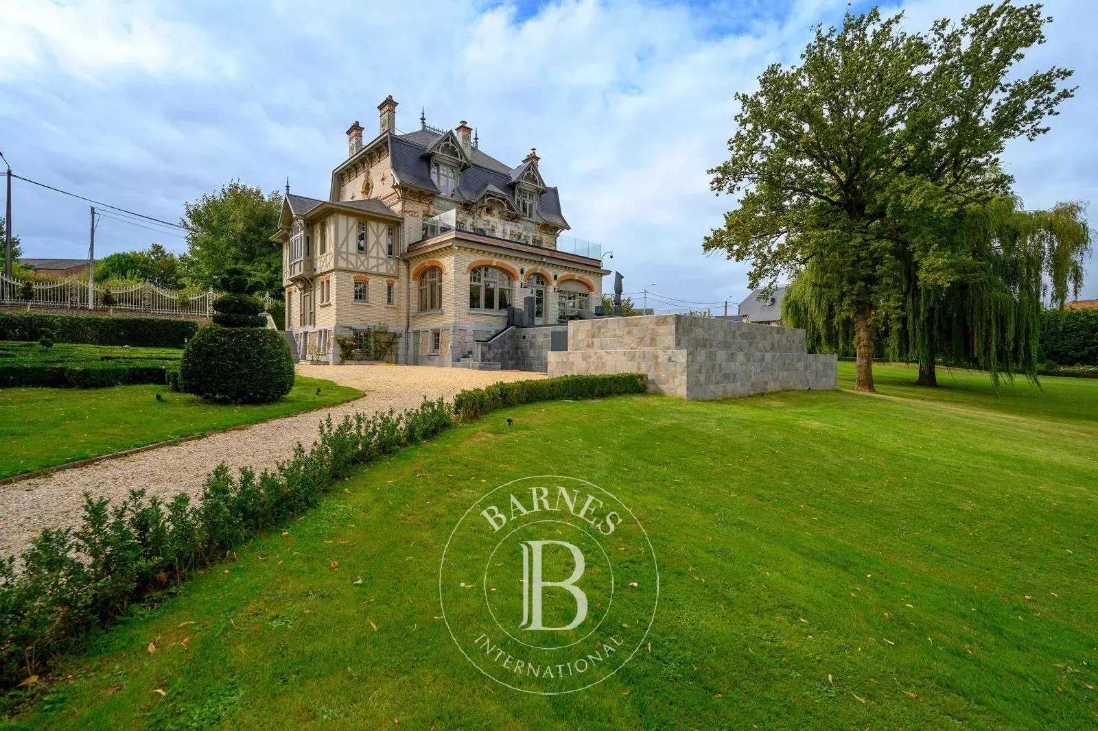 Mons-en-Pévèle  - Castle 4 Bedrooms