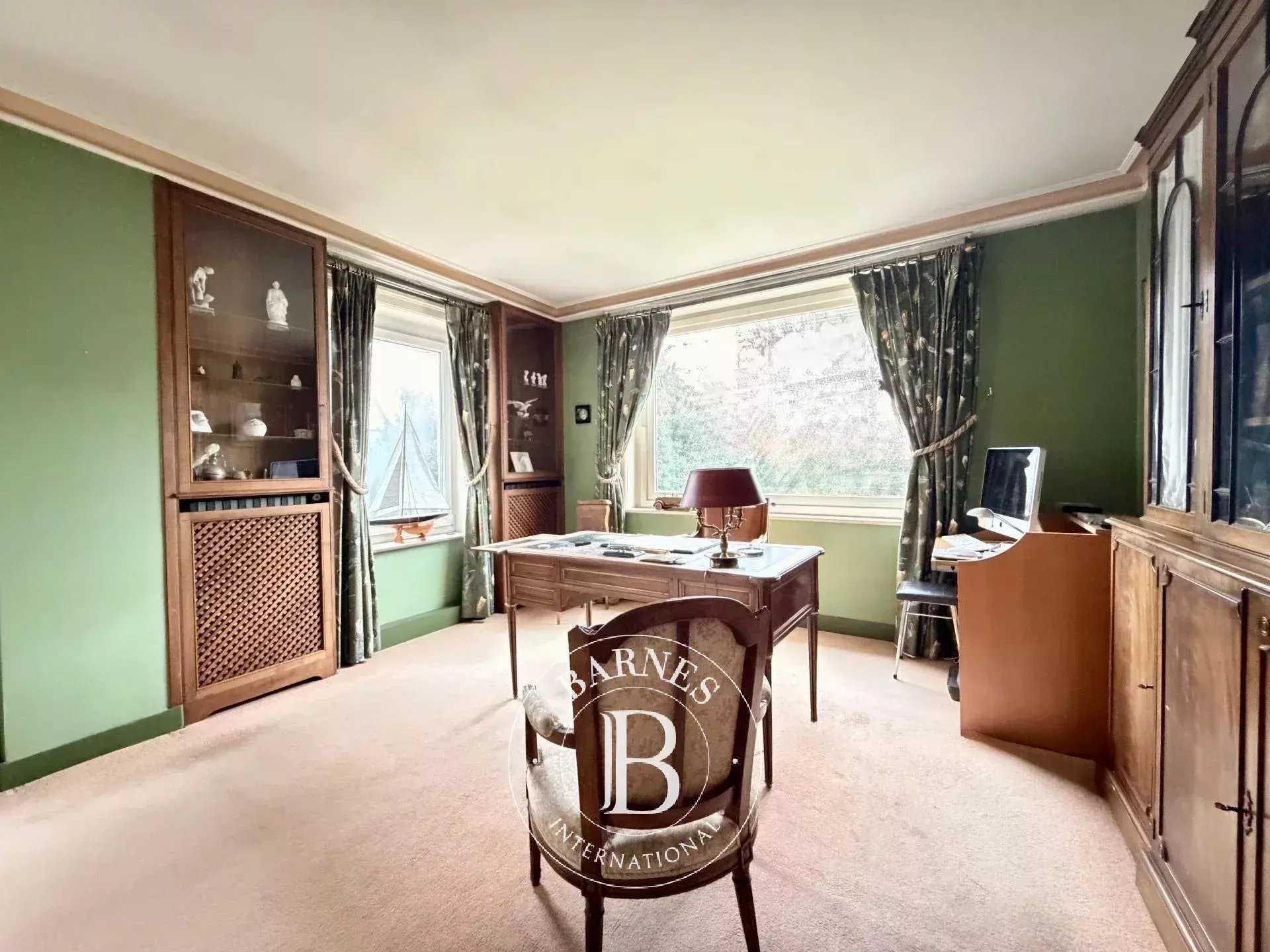 Lille  - House 8 Bedrooms