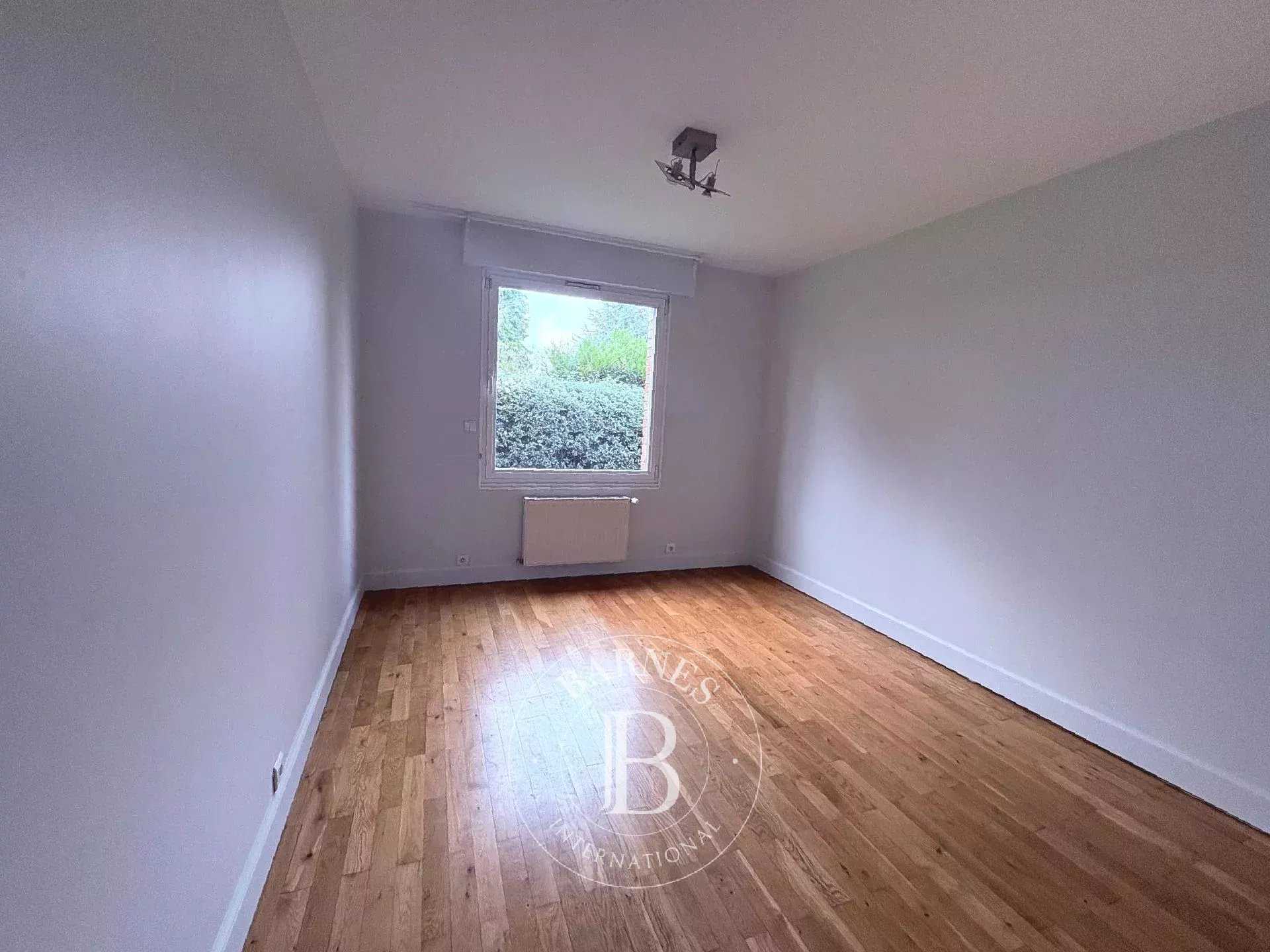 Marcq-en-Baroeul  - Apartment 3 Bedrooms