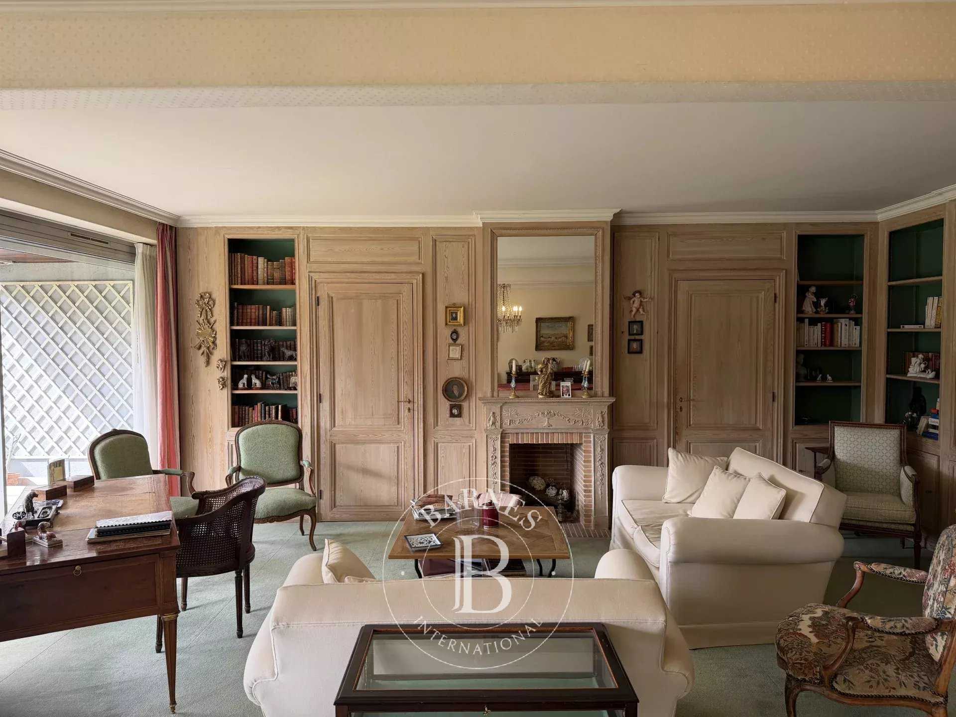 Villeneuve-d'Ascq  - Appartement 6 Pi&egrave;ces 4 Chambres