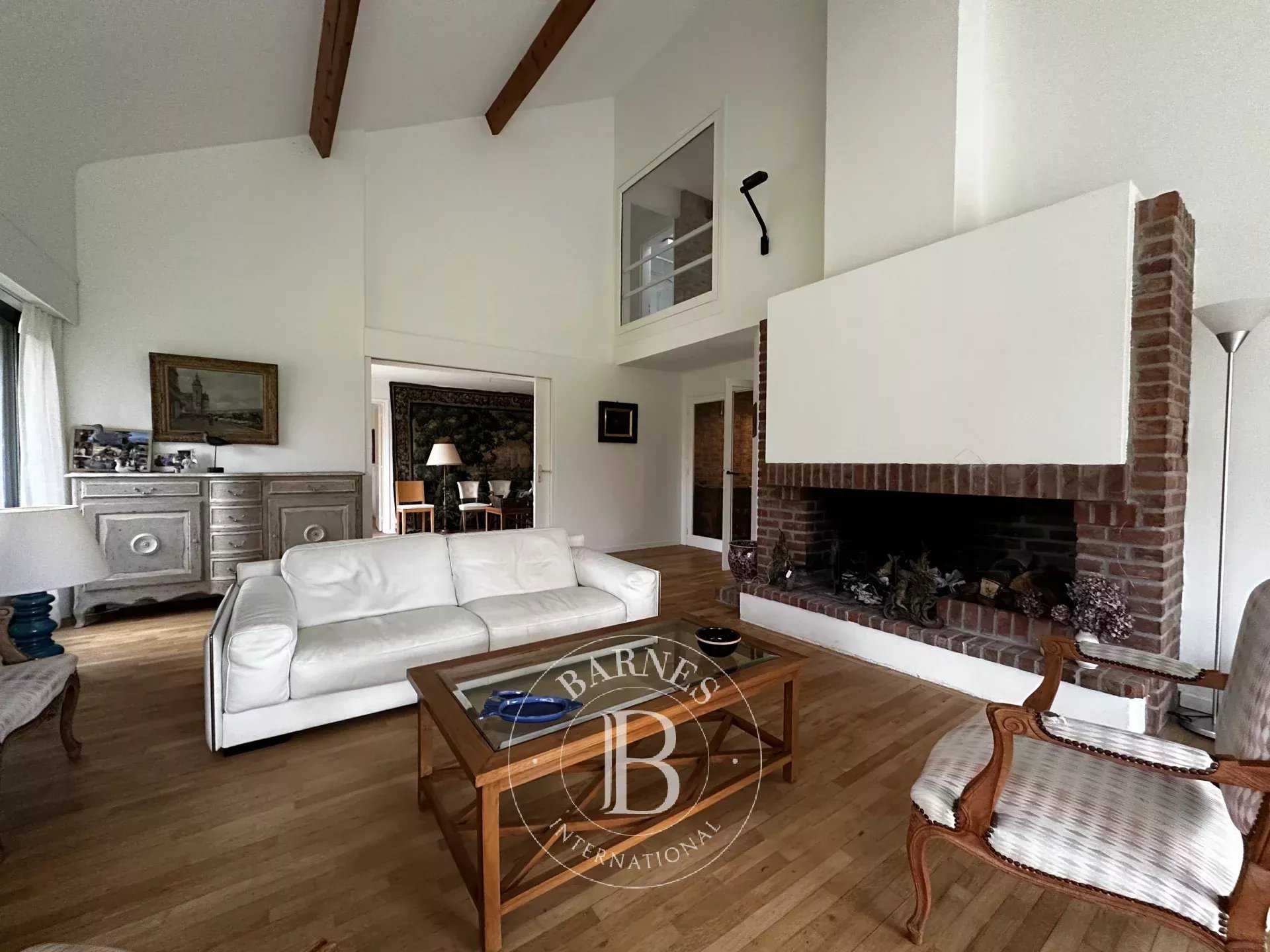 Croix  - Maison 8 Pi&egrave;ces 5 Chambres