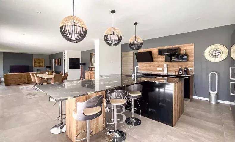 Mérignies  - Maison 6 Pi&egrave;ces 3 Chambres