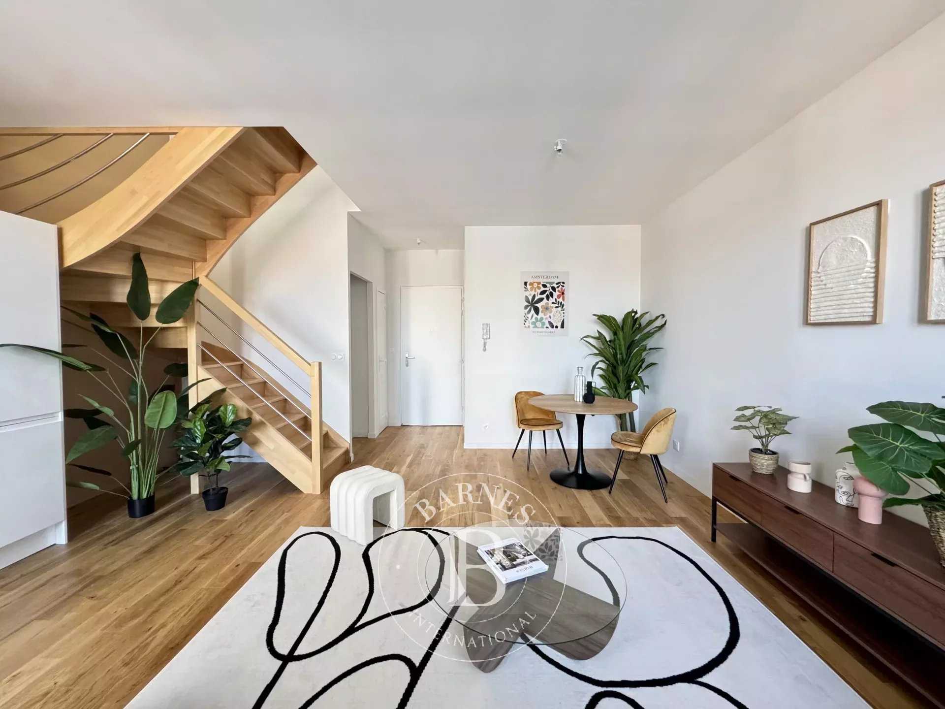 Lille  - Appartement 4 Pièces 2 Chambres